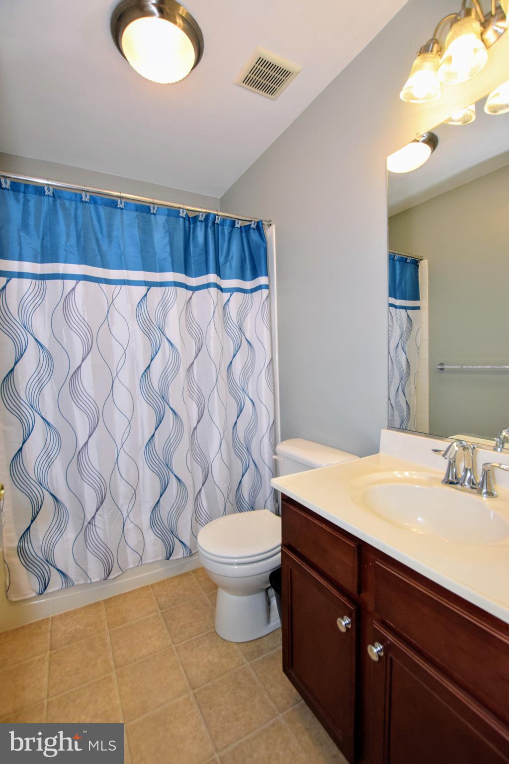 HOLLY WOODS - Residential