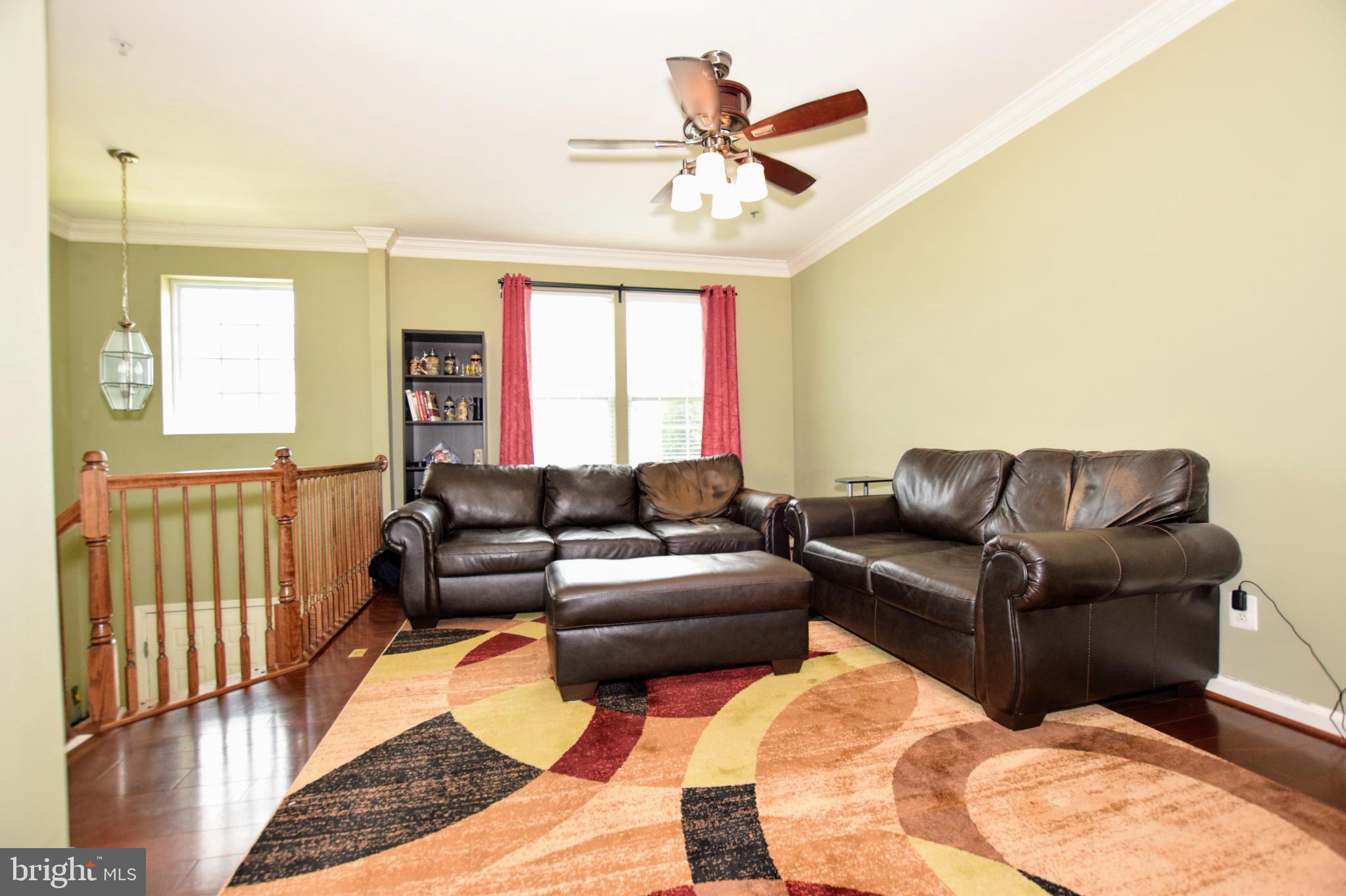 HOLLY WOODS - Residential