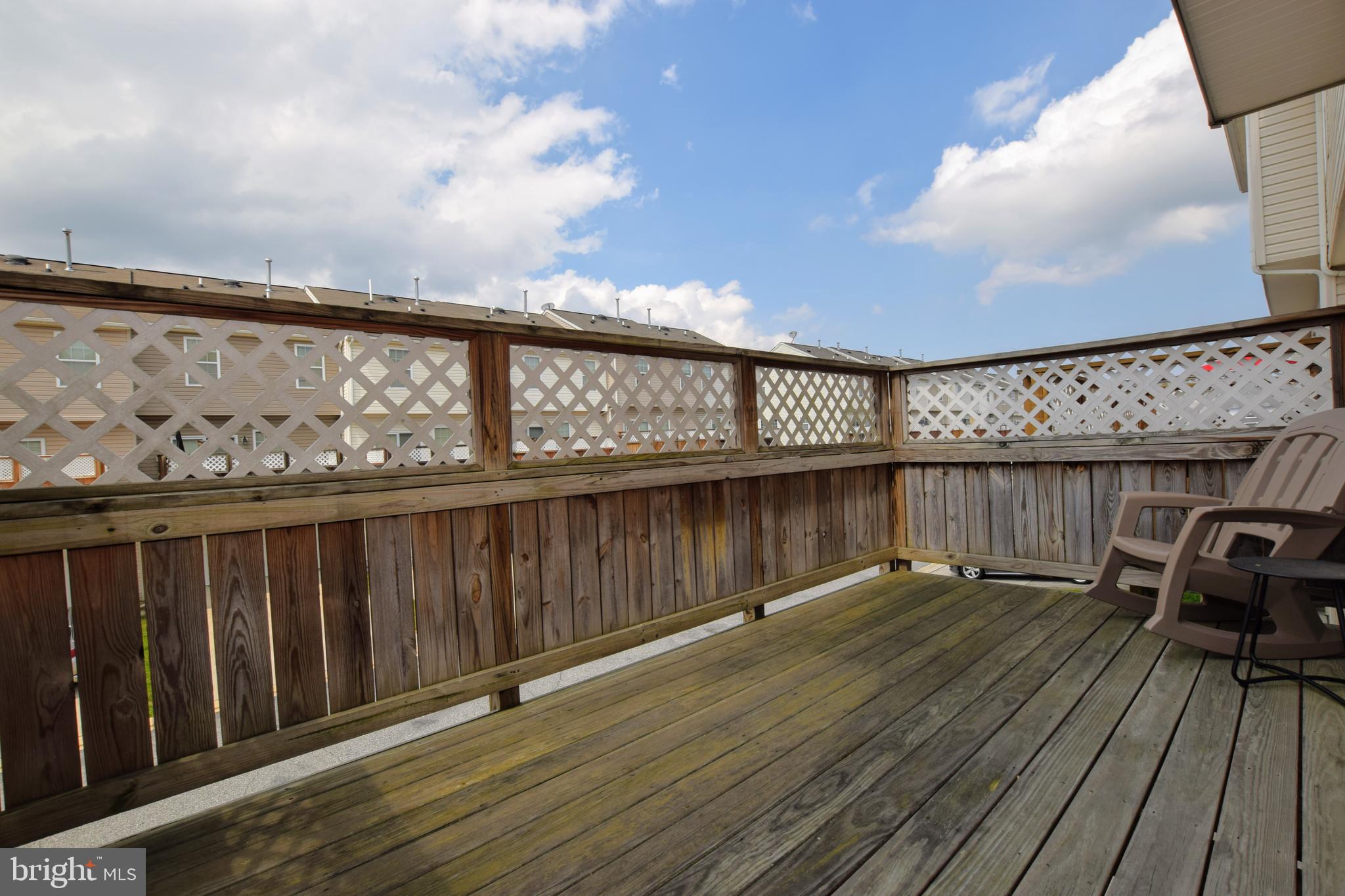 HOLLY WOODS - Residential