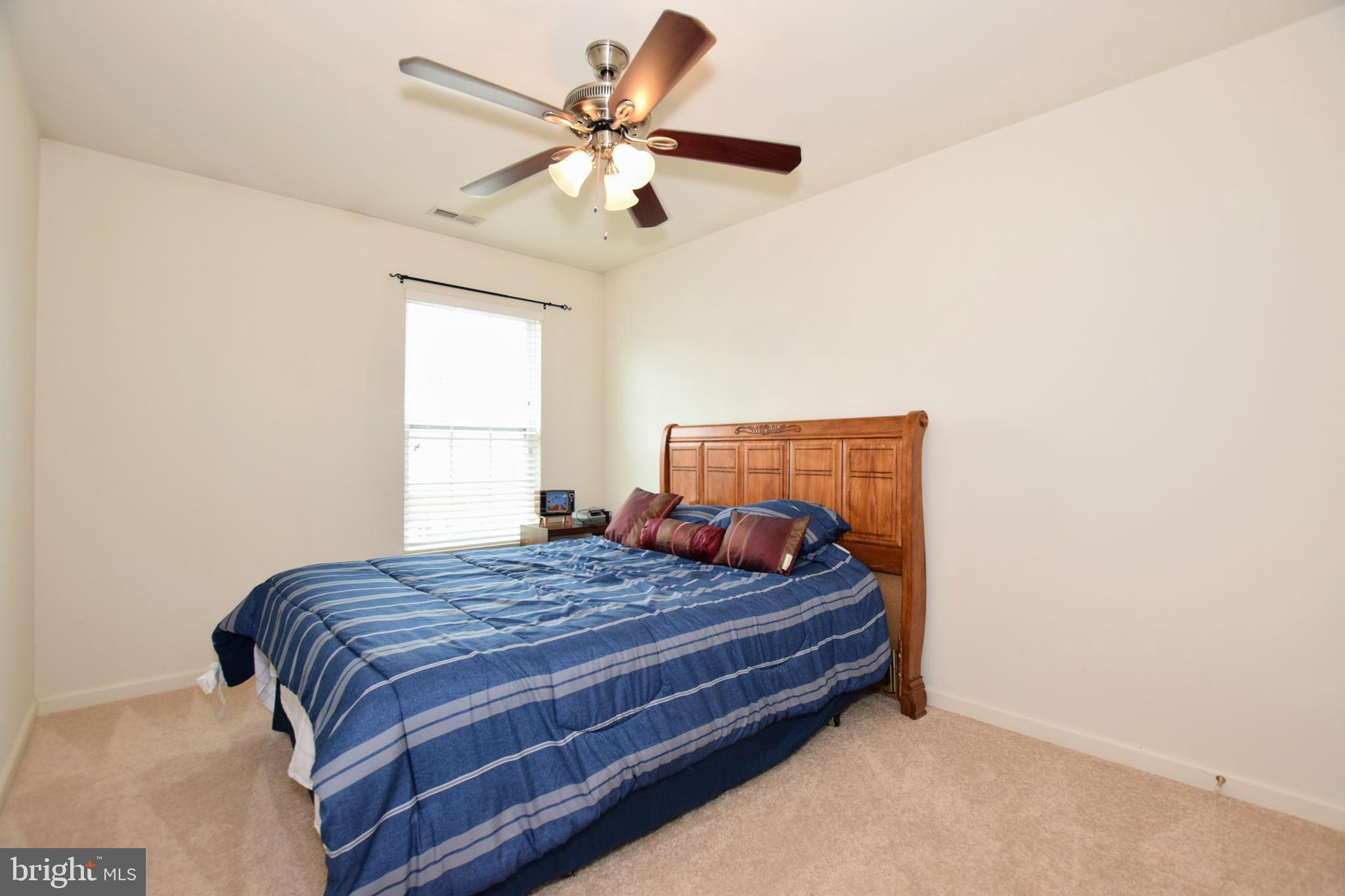 HOLLY WOODS - Residential