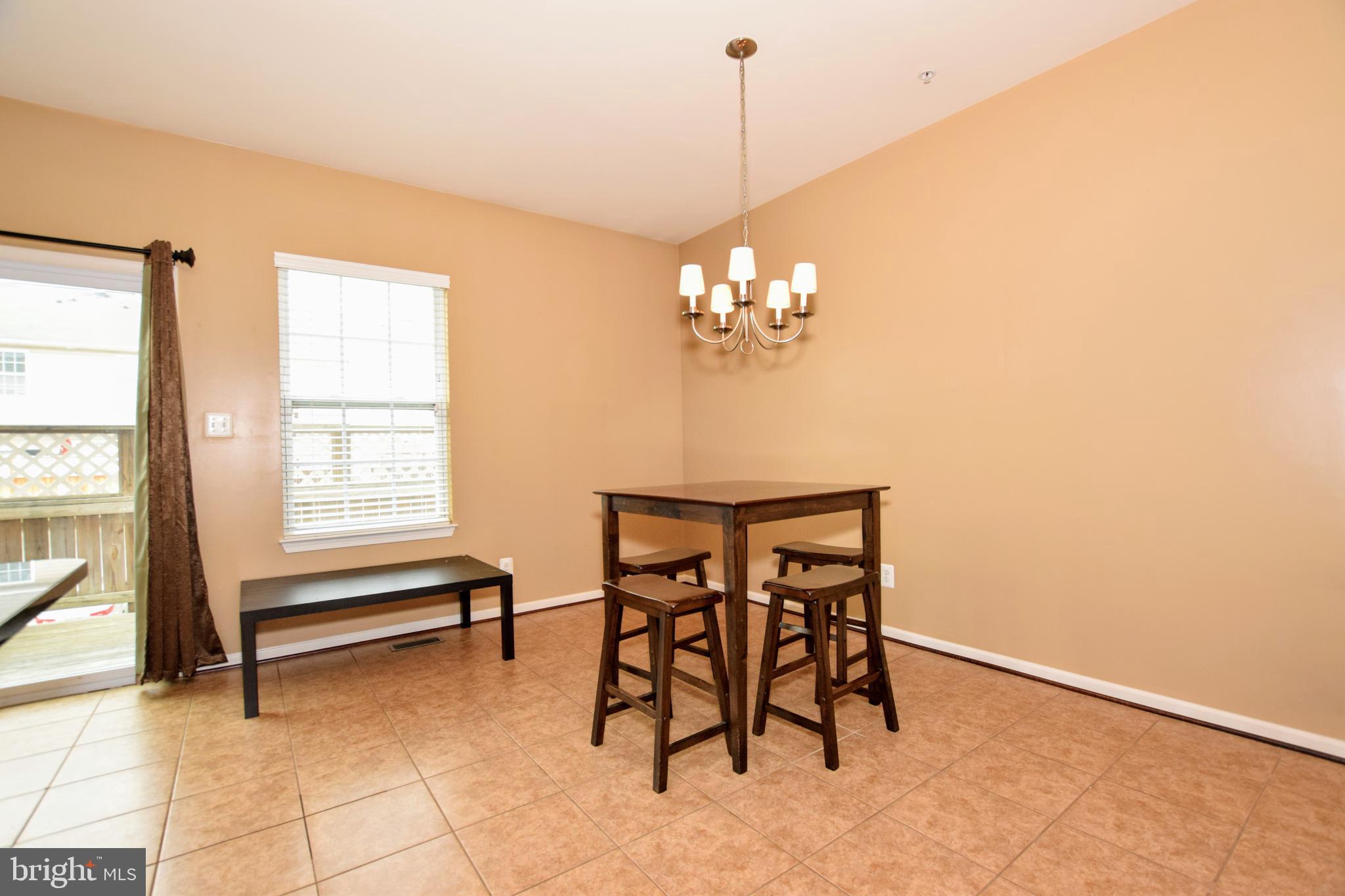 HOLLY WOODS - Residential