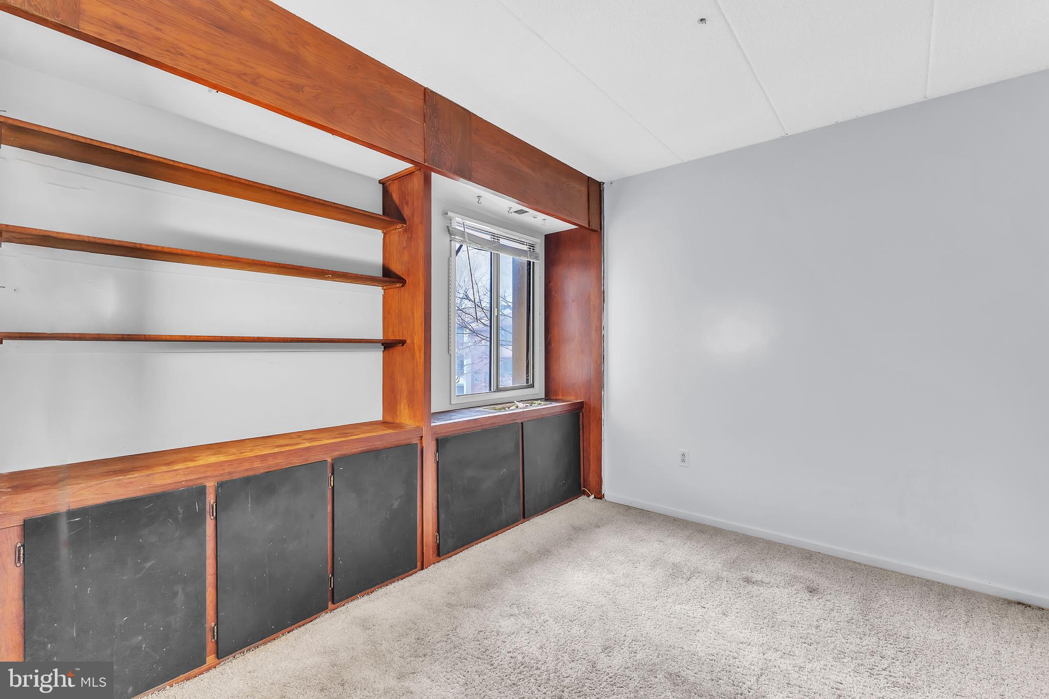 DEERING WOODS - Residential