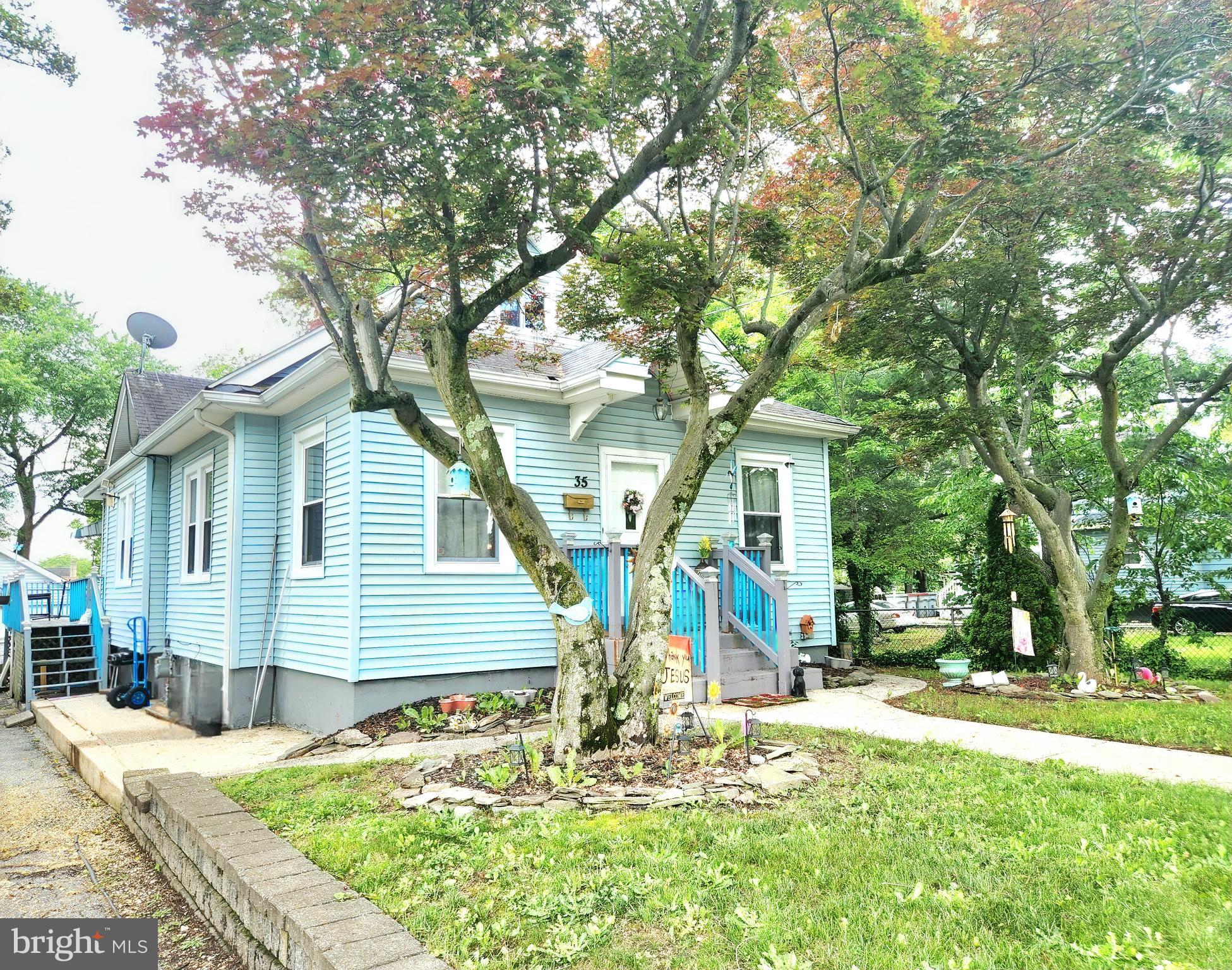 35 W MONTROSE STREET
