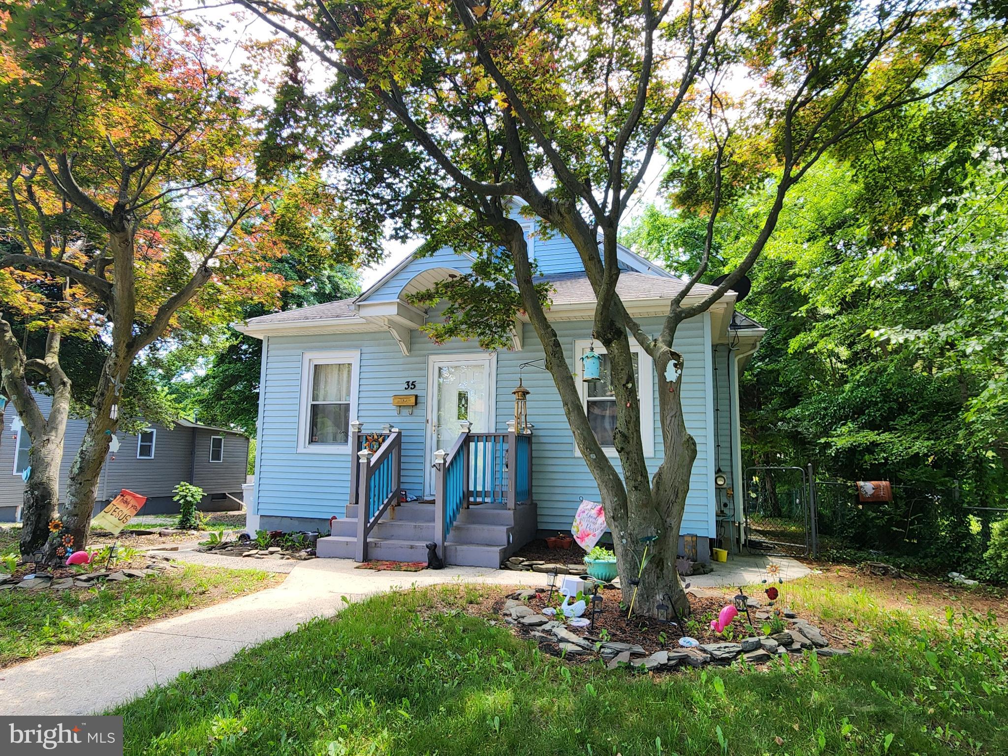 35 W MONTROSE STREET