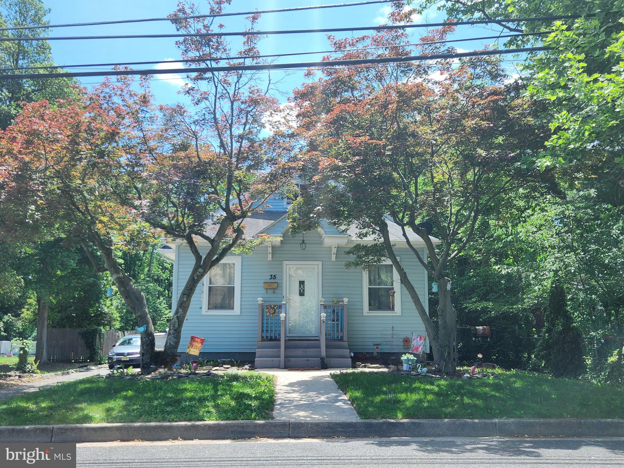 35 W MONTROSE STREET