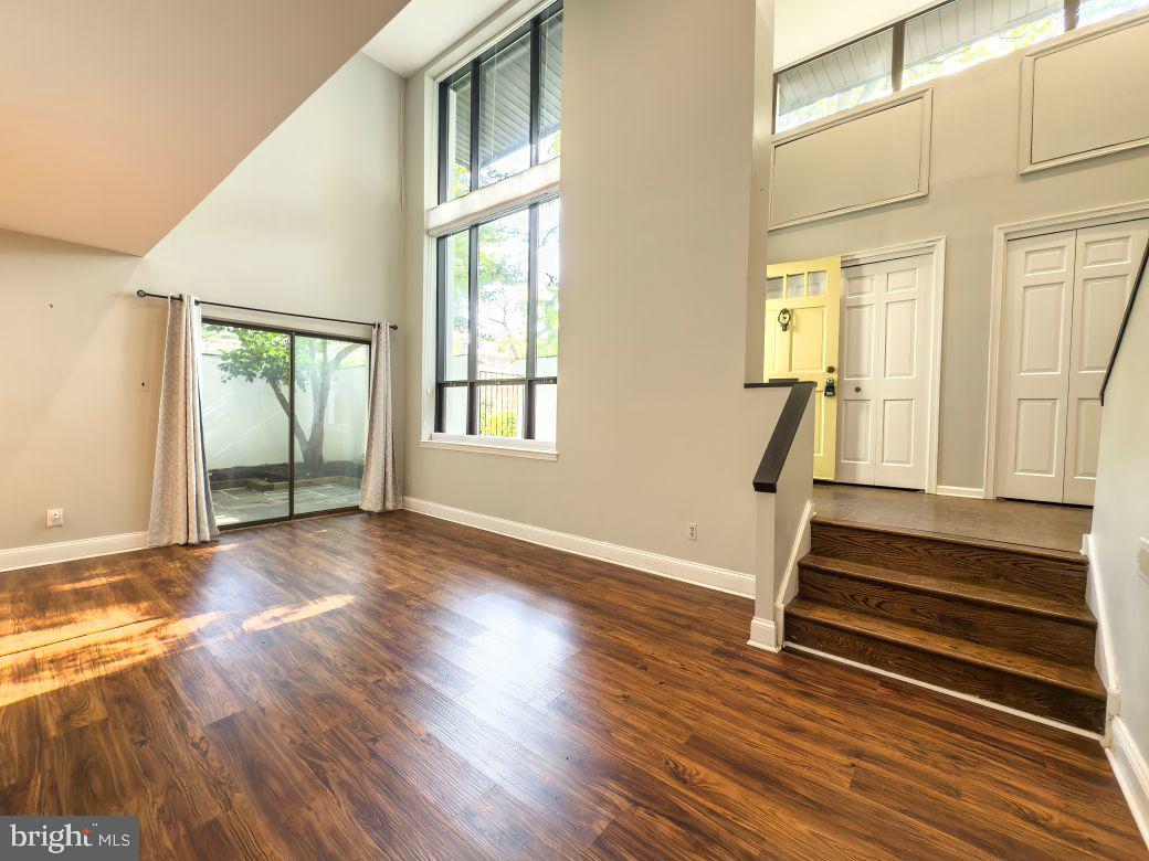 250 MONTGOMERY AVENUE B