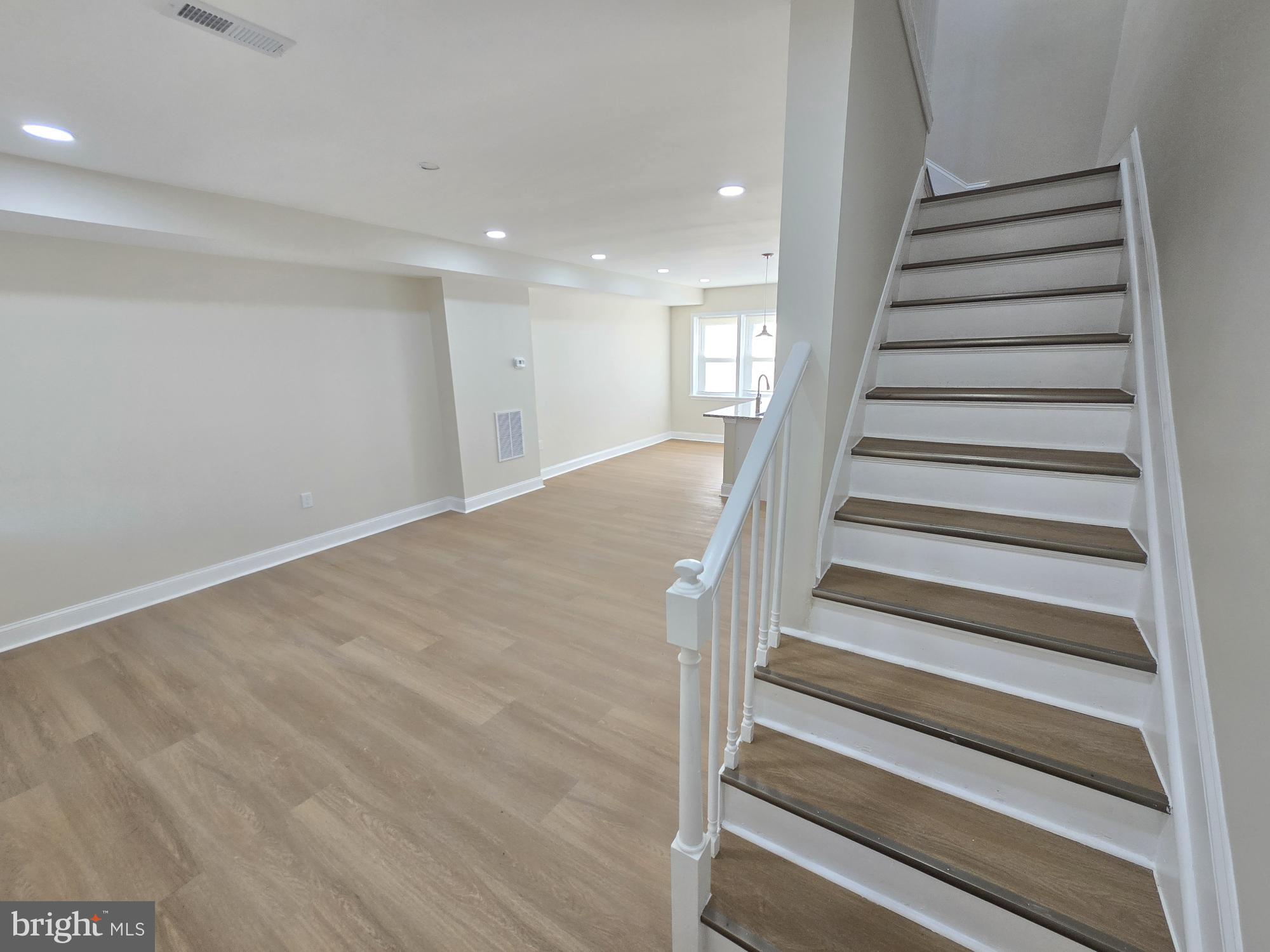 GREEN SPRING - Residential Lease