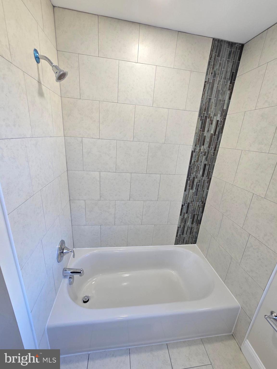 GREEN SPRING - Residential Lease