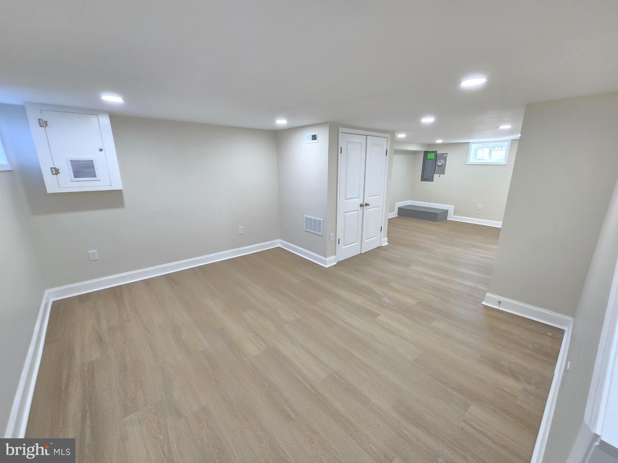 GREEN SPRING - Residential Lease