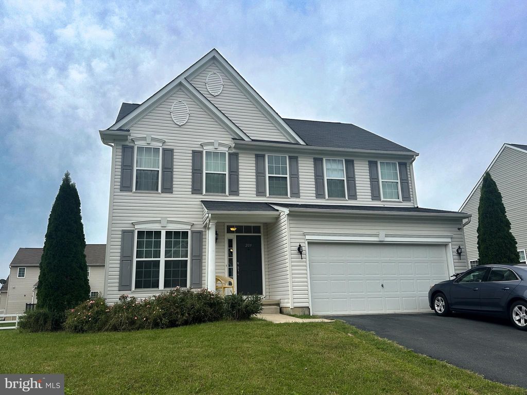 Photo of 209 E Constitution Drive, SMYRNA, DE 19977 (MLS # DEKT2041424)