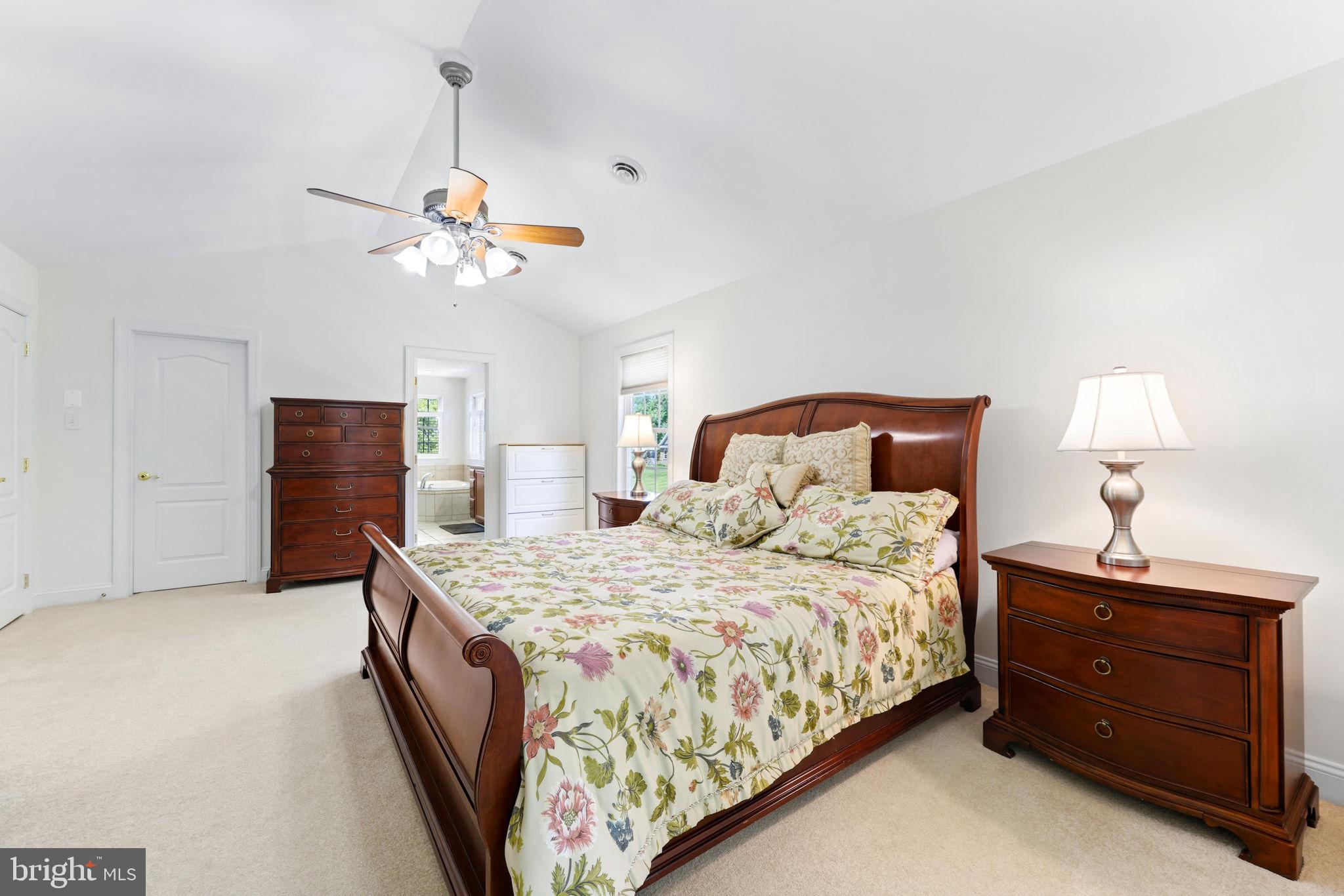 CHINQUAPIN HILL - Residential