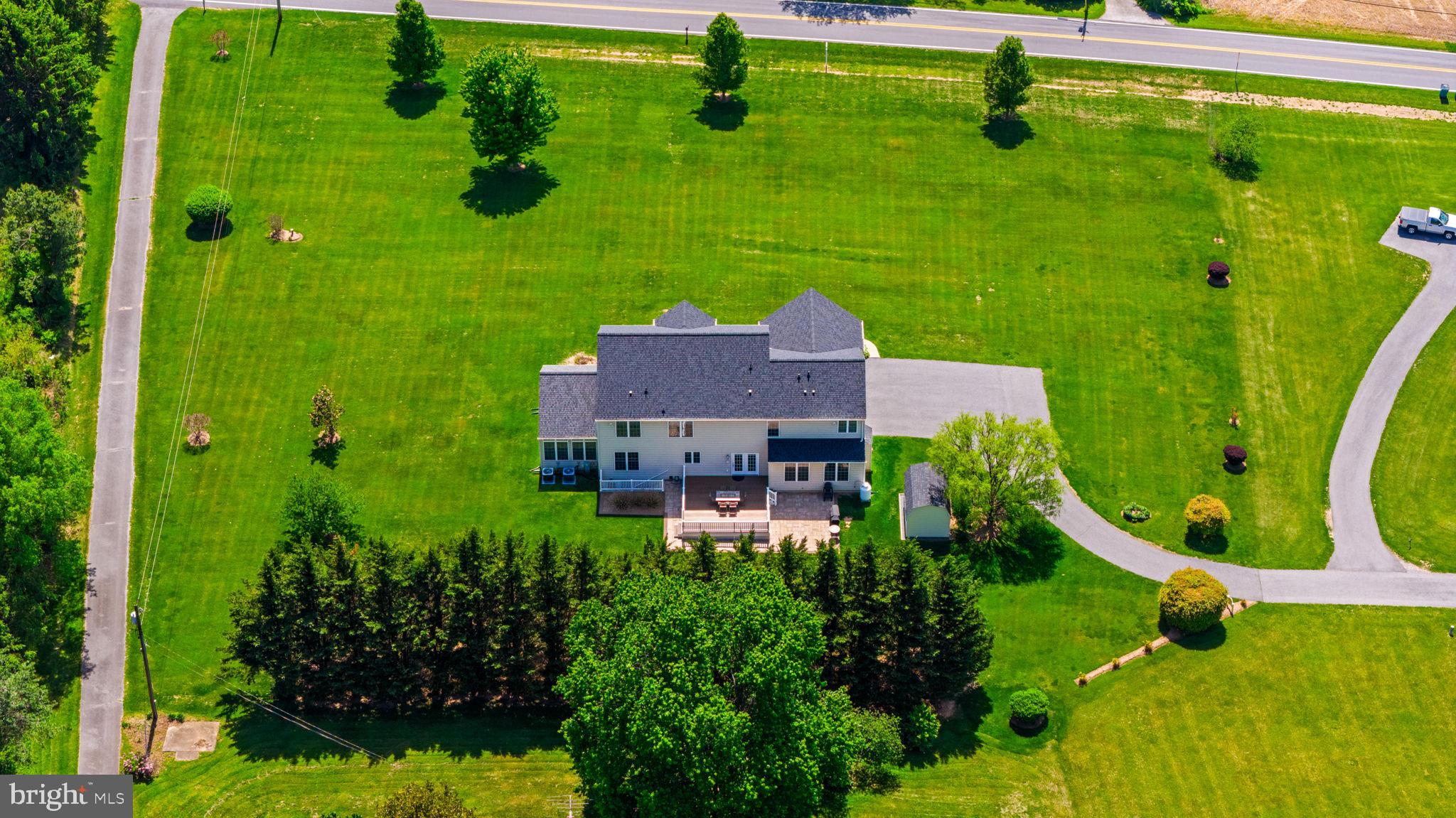CHINQUAPIN HILL - Residential