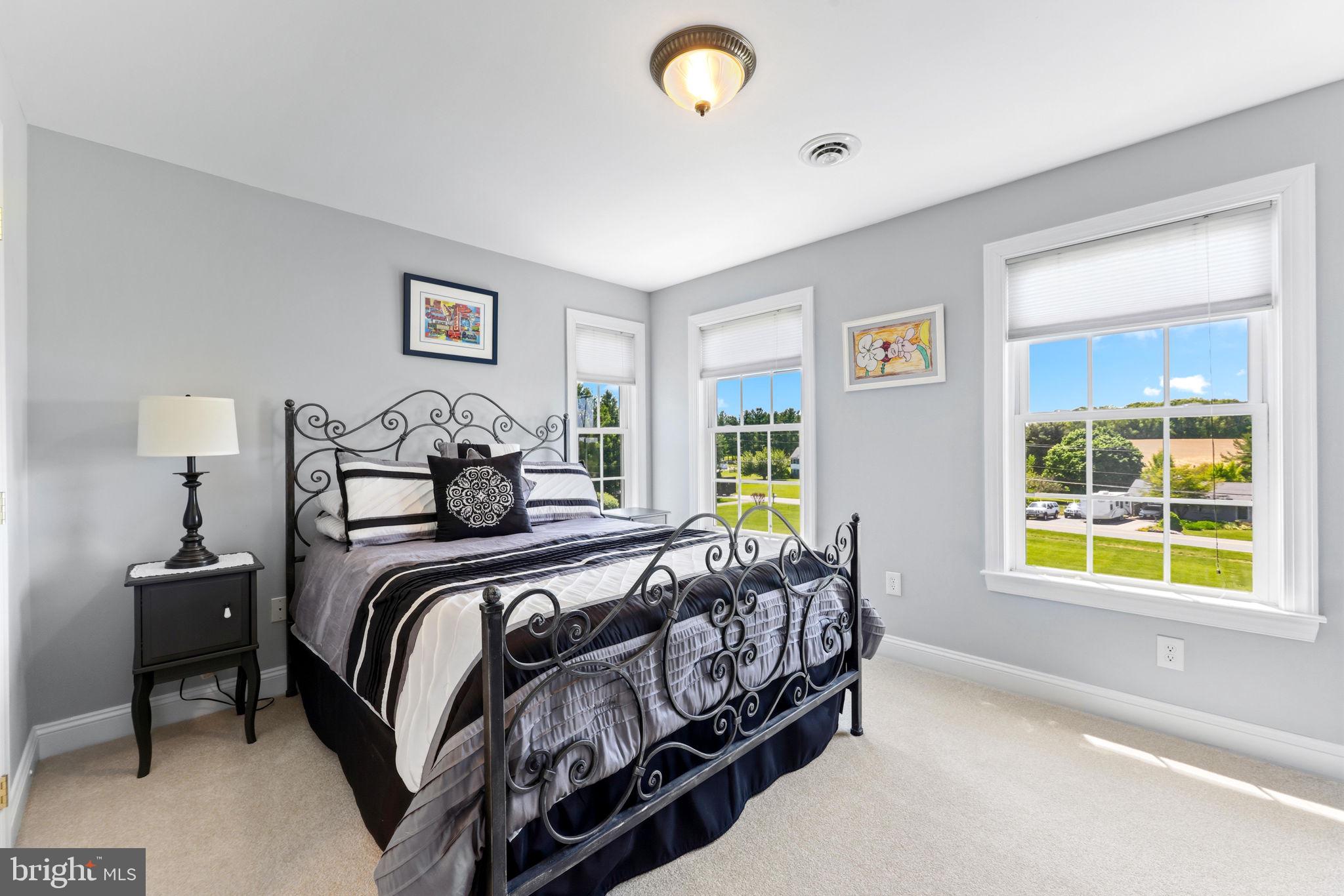 CHINQUAPIN HILL - Residential
