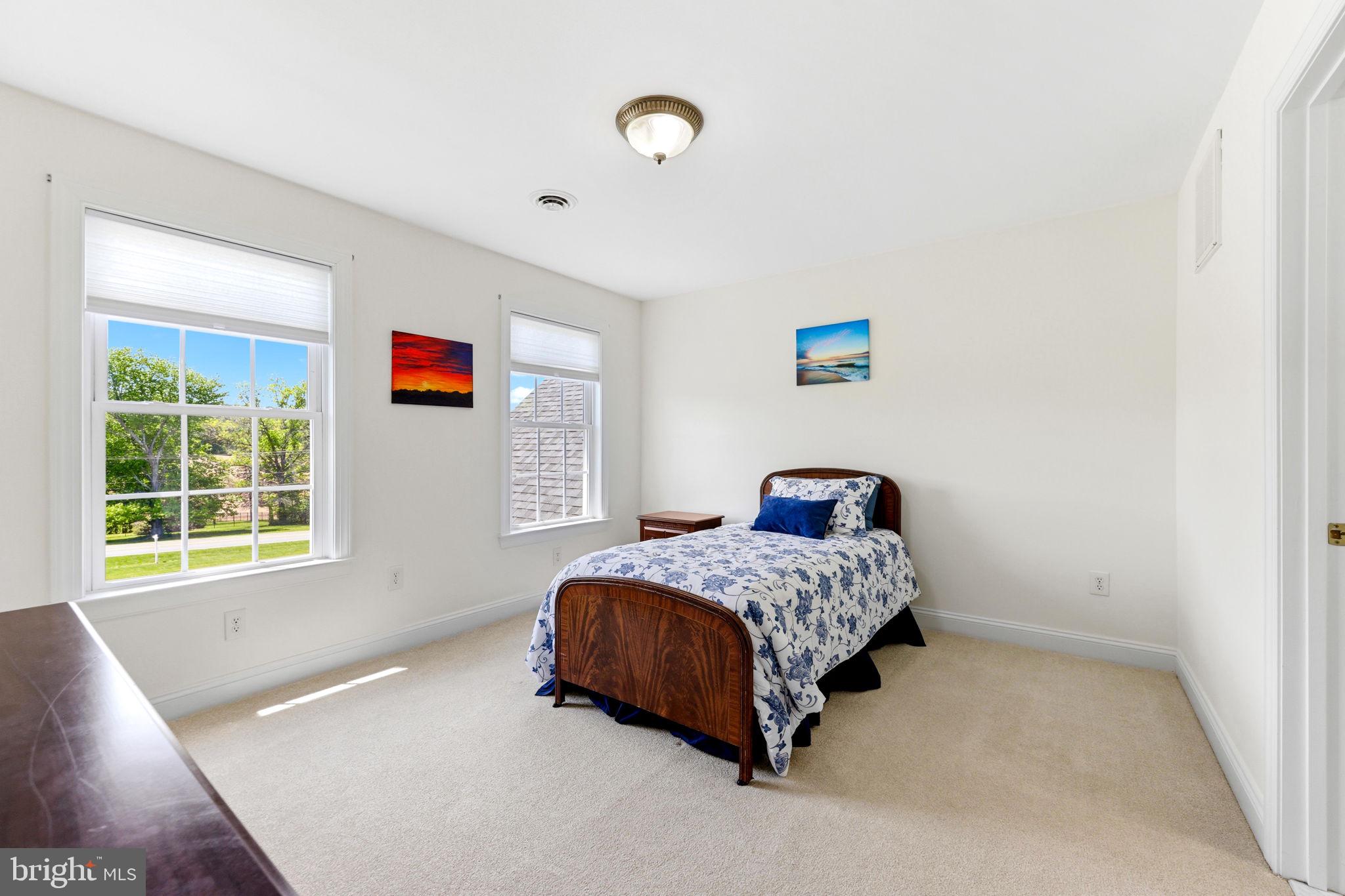 CHINQUAPIN HILL - Residential