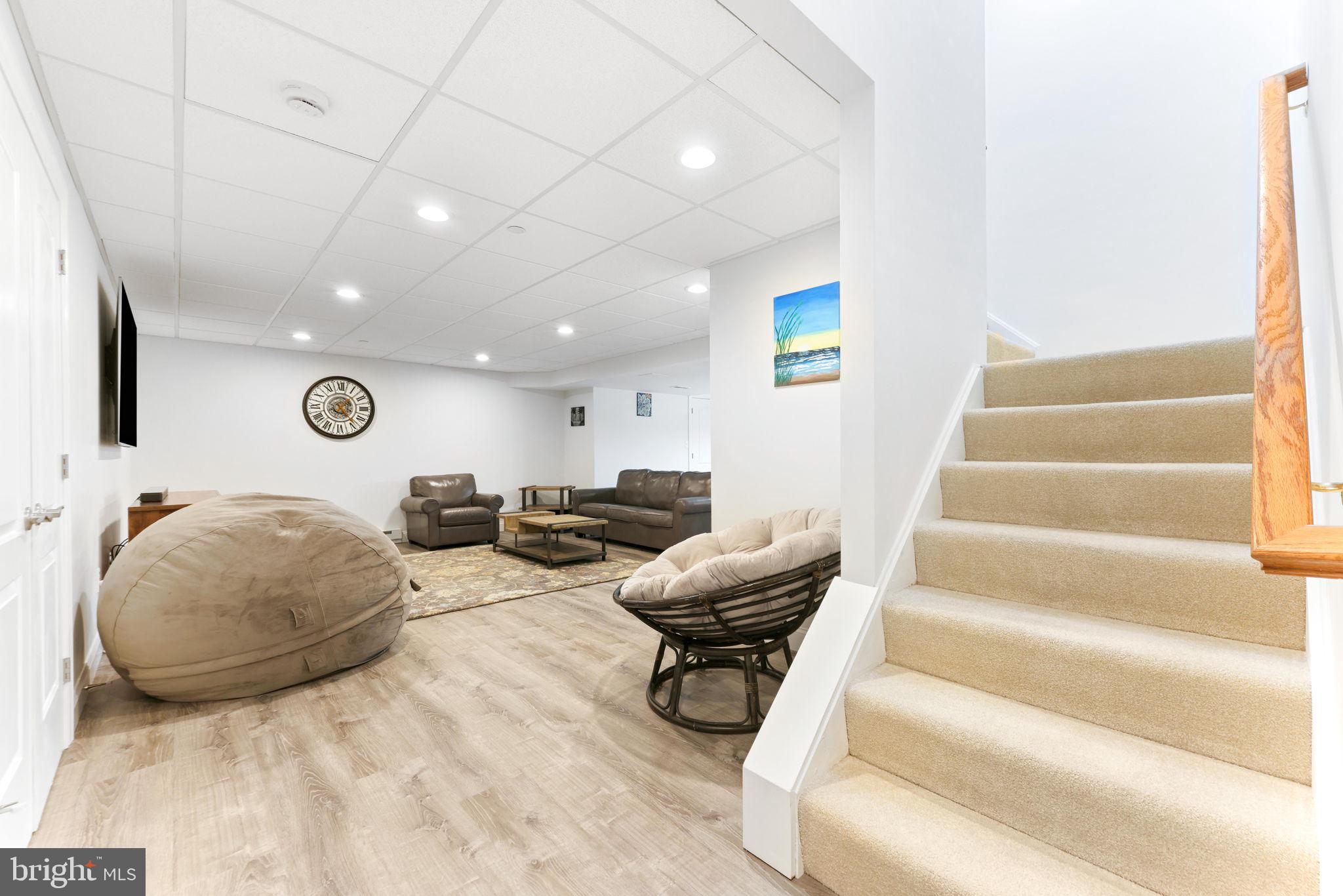 CHINQUAPIN HILL - Residential