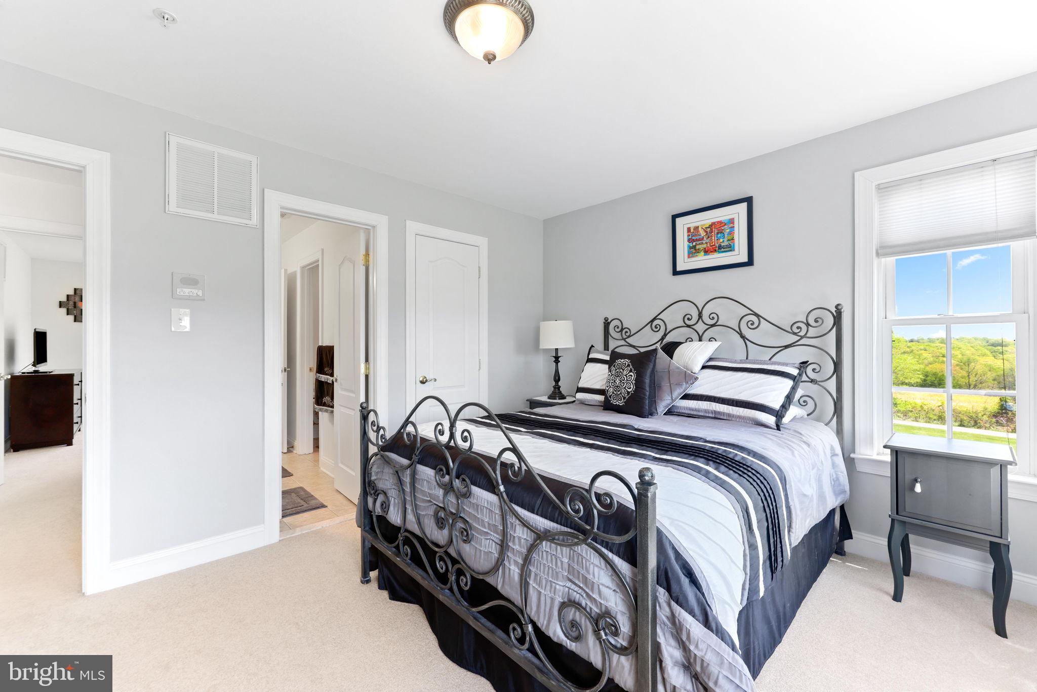 CHINQUAPIN HILL - Residential
