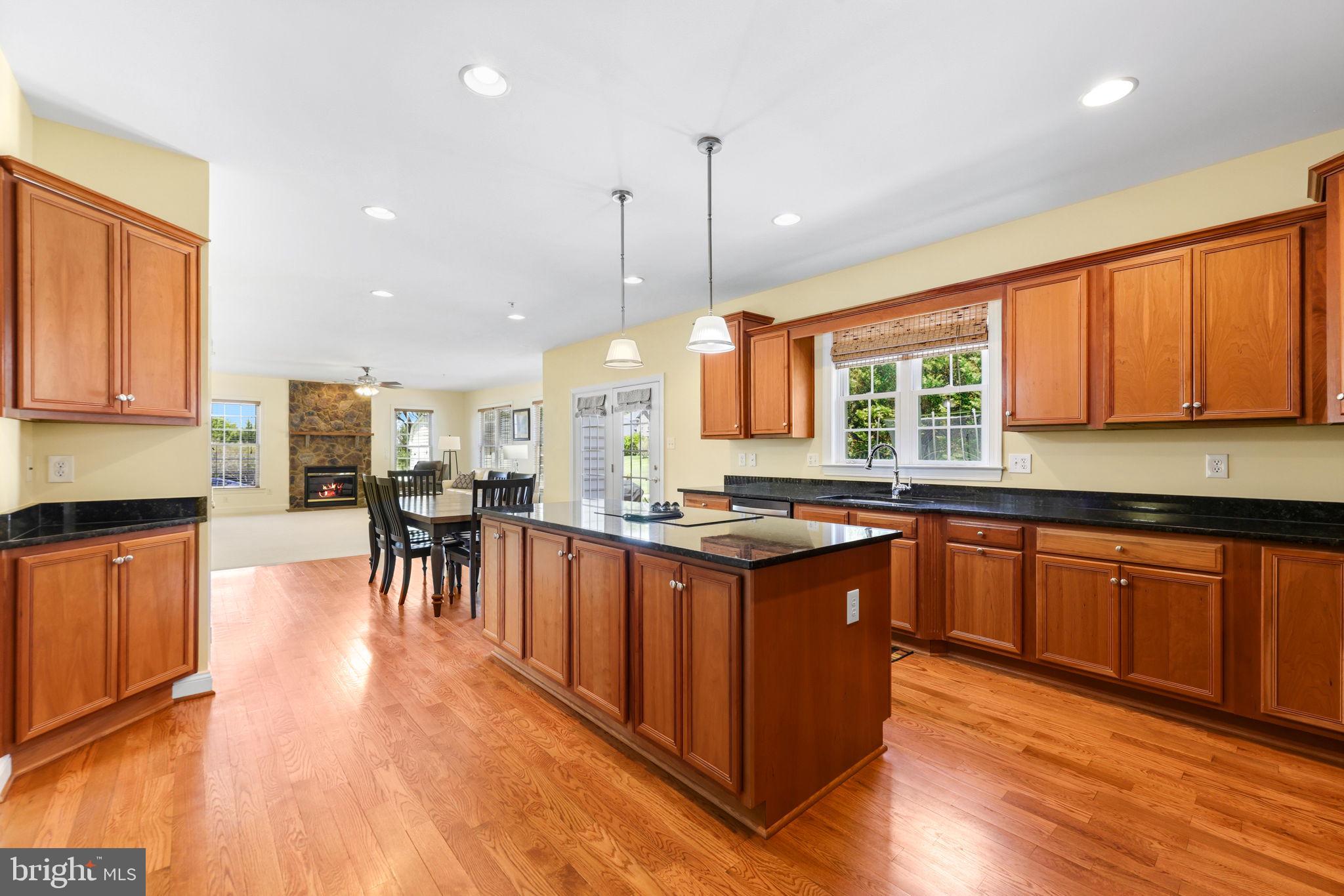 CHINQUAPIN HILL - Residential
