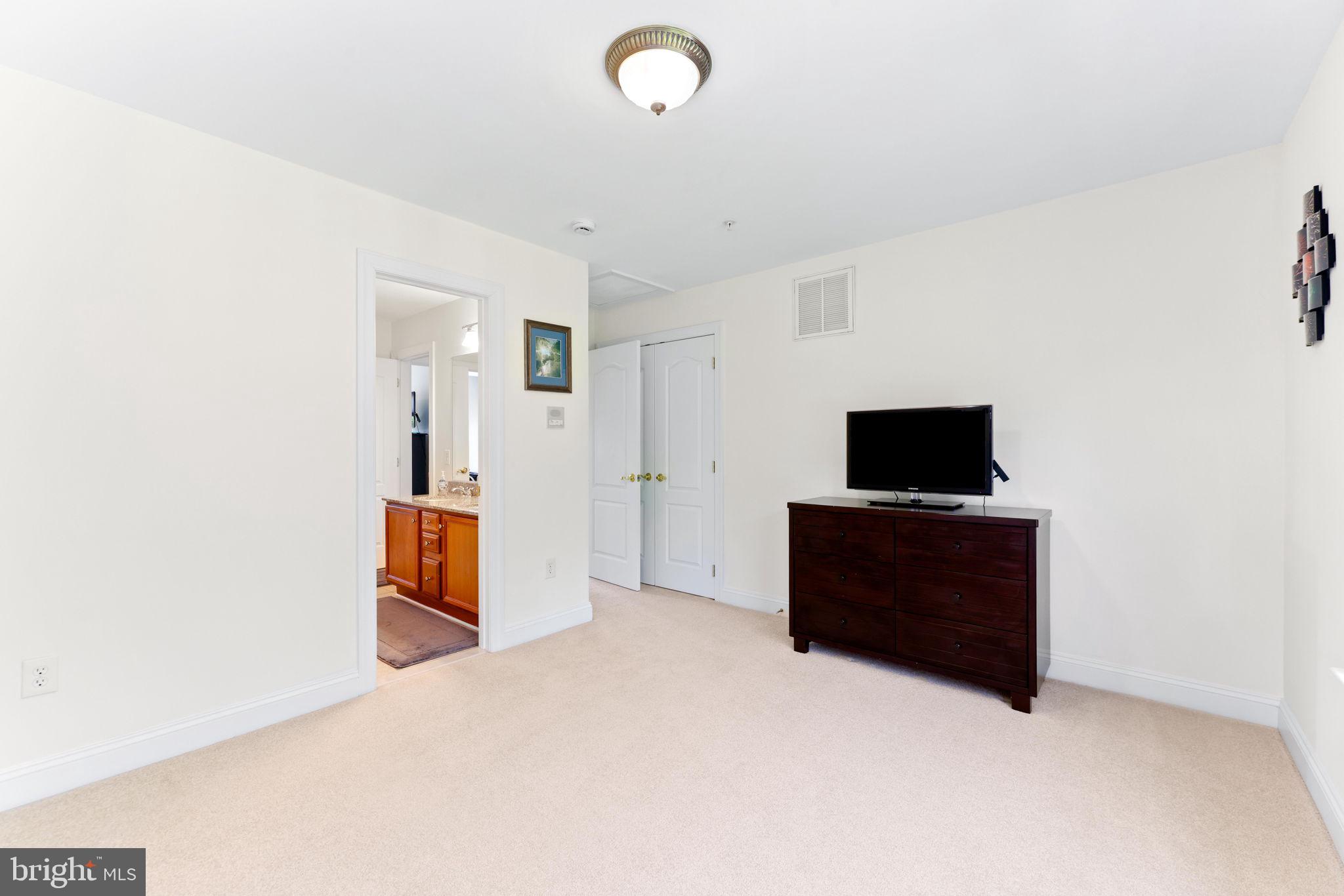 CHINQUAPIN HILL - Residential