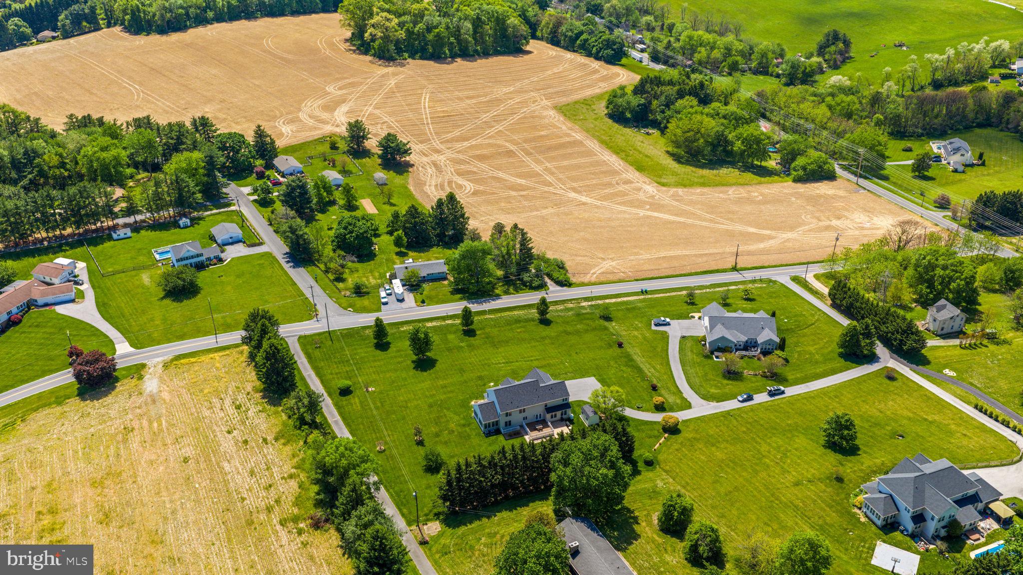 CHINQUAPIN HILL - Residential