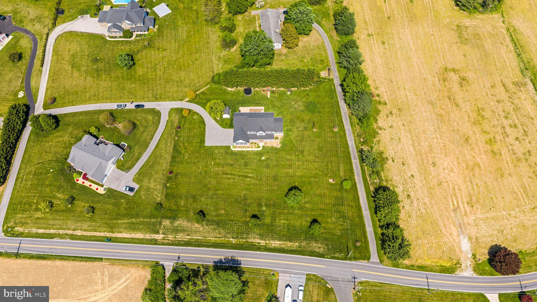 CHINQUAPIN HILL - Residential