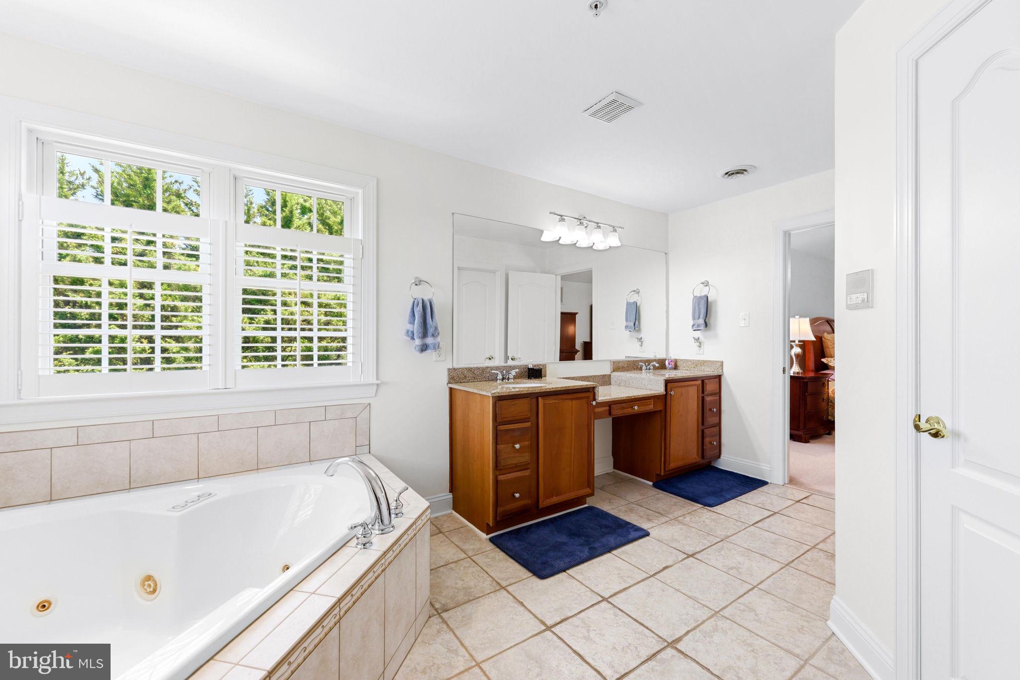 CHINQUAPIN HILL - Residential