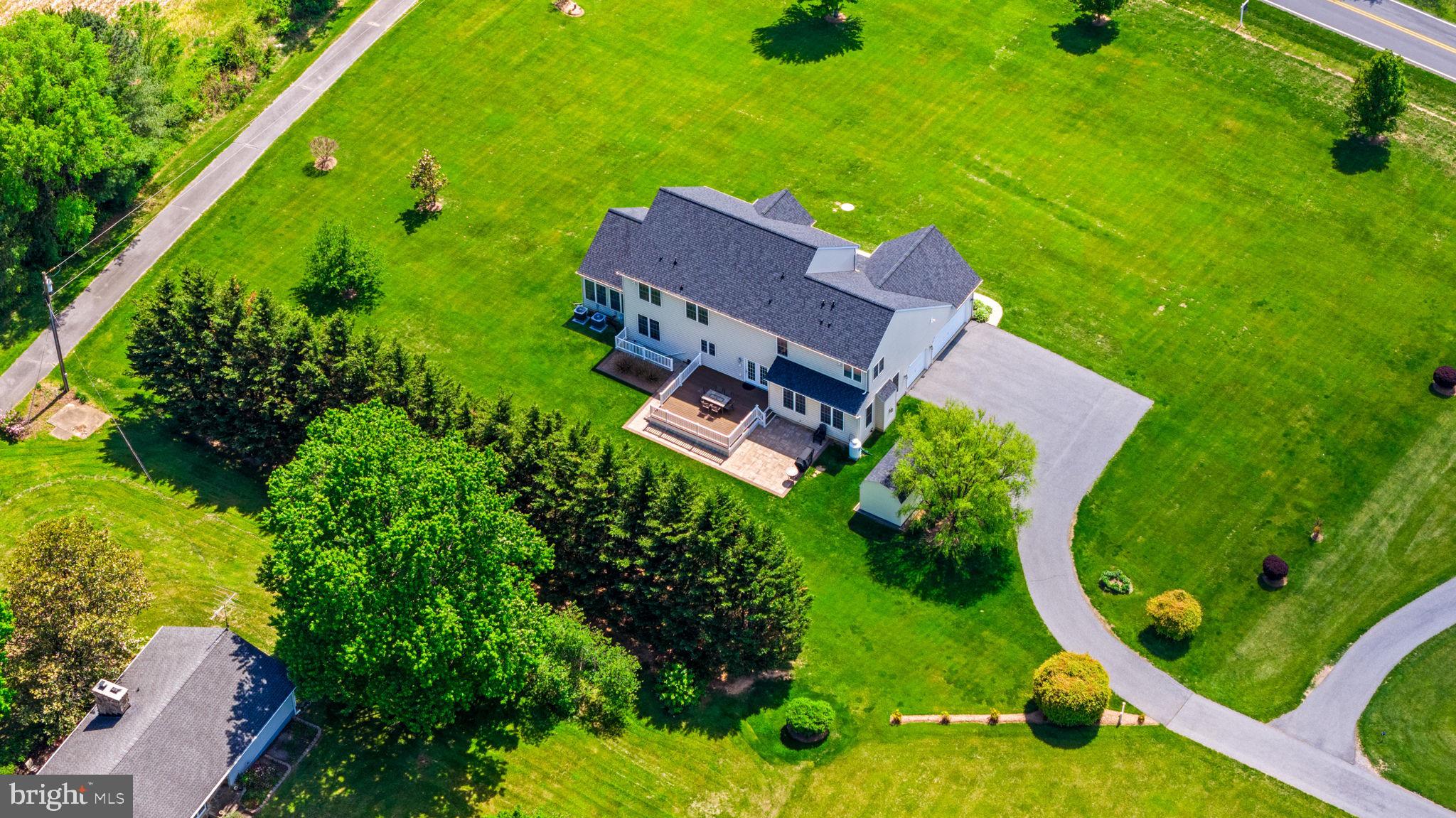 CHINQUAPIN HILL - Residential