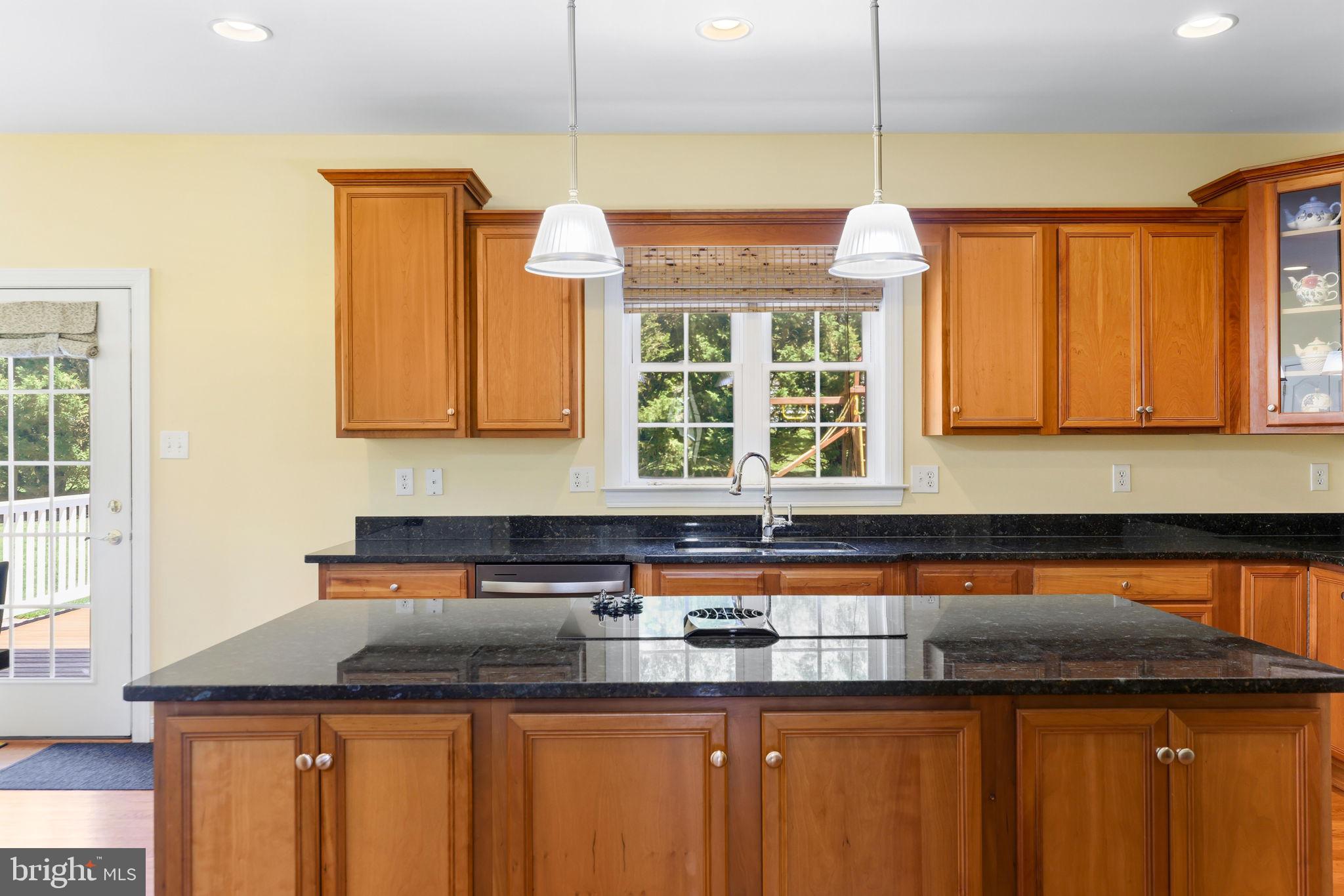 CHINQUAPIN HILL - Residential