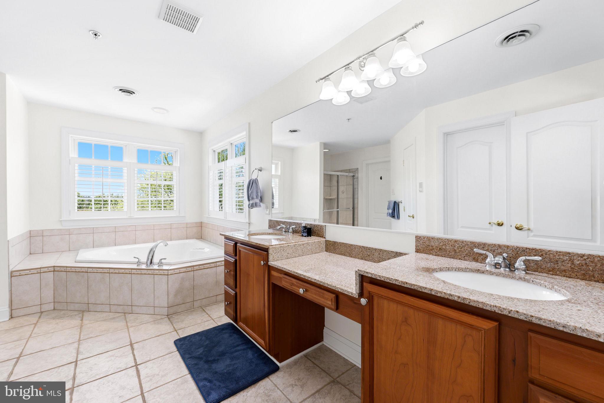 CHINQUAPIN HILL - Residential