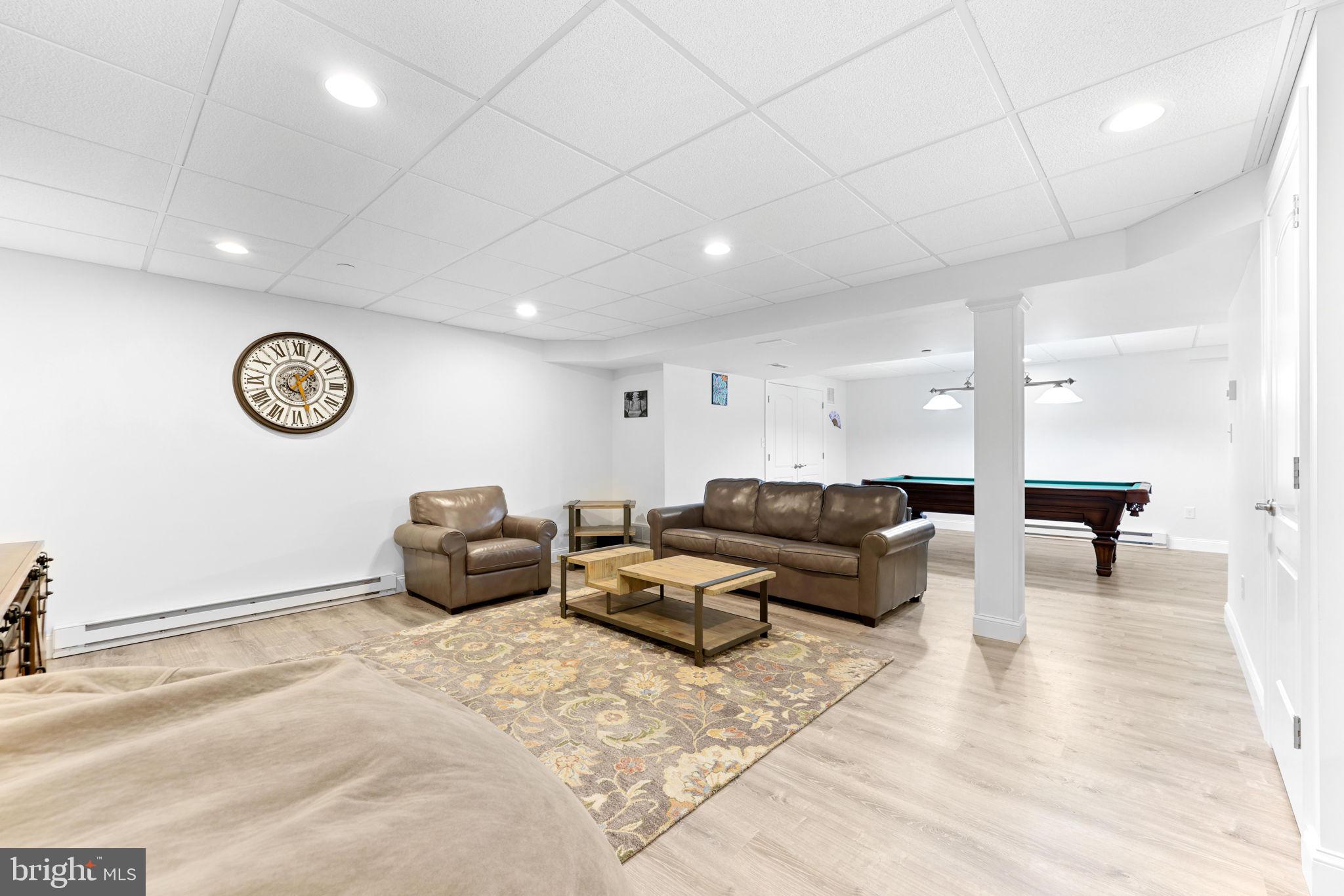 CHINQUAPIN HILL - Residential