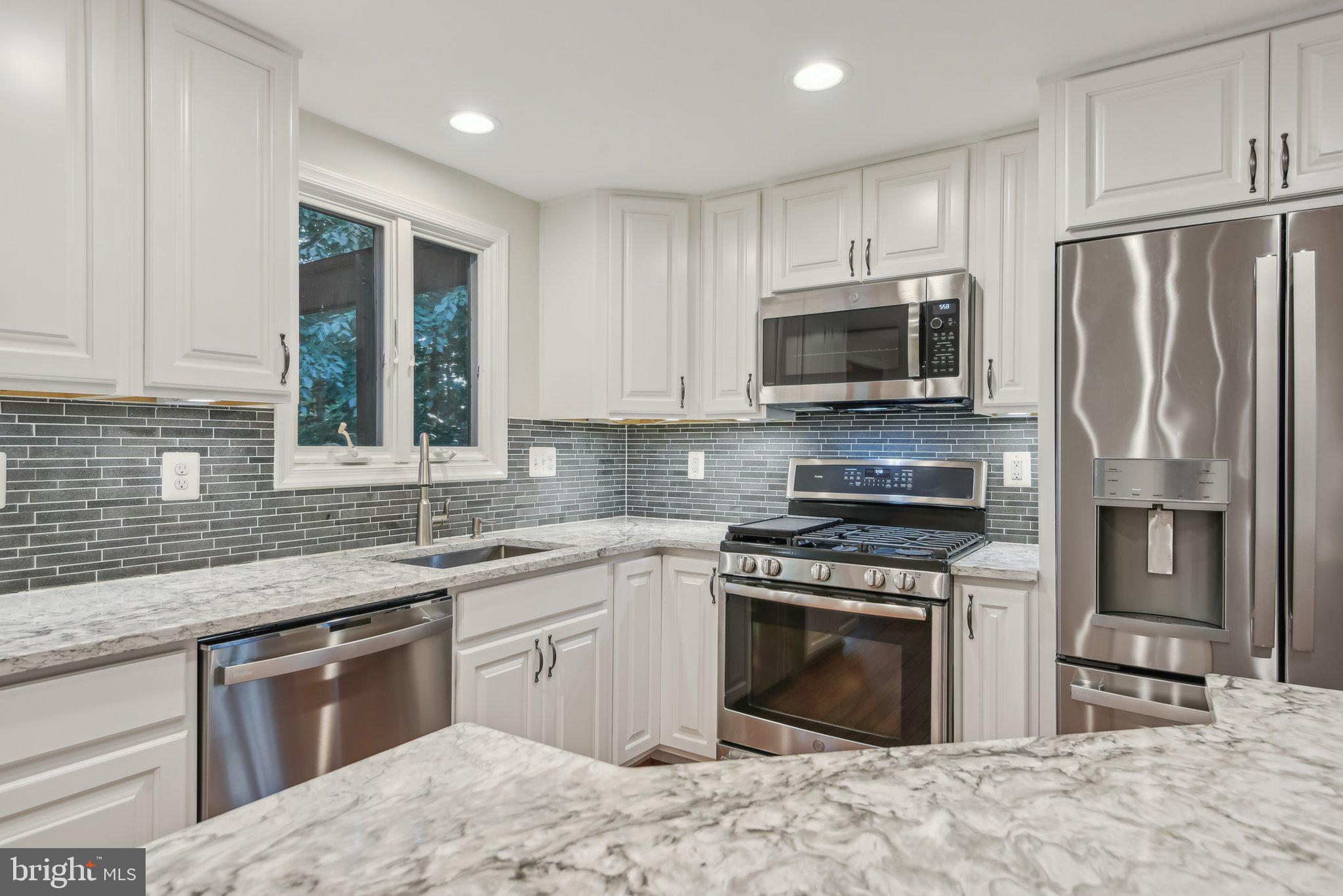 HICKORY RIDGE - Residential