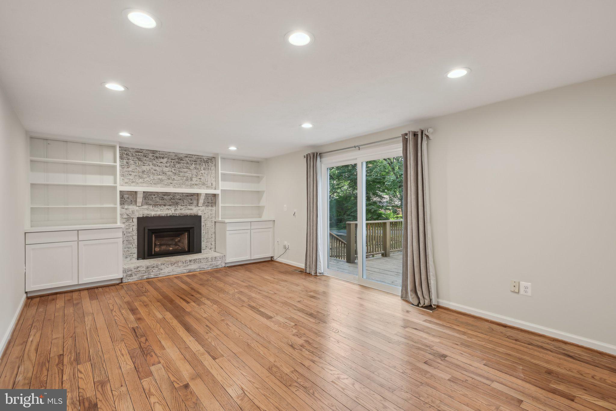 HICKORY RIDGE - Residential