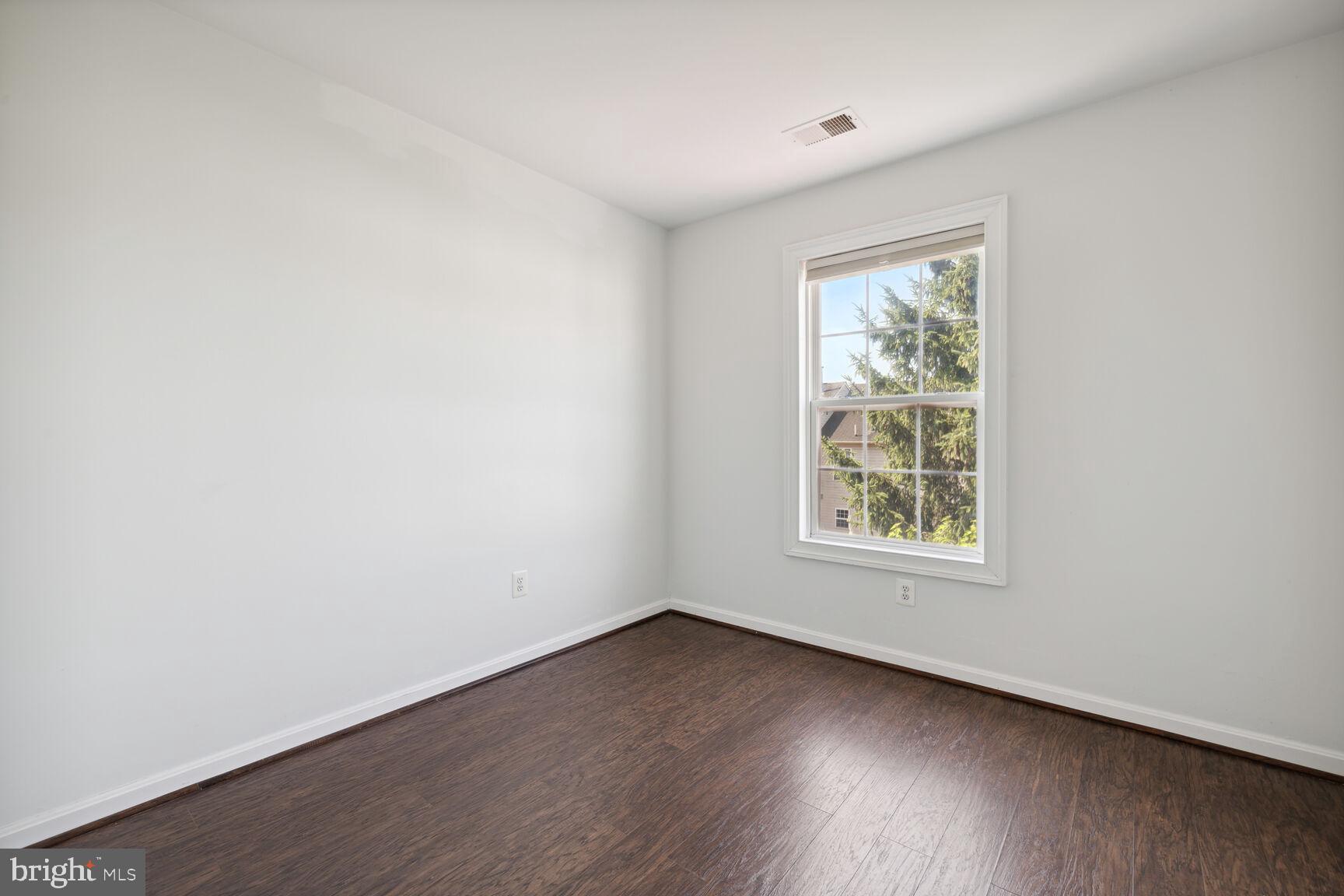 WILLOWS OF POTOMAC - Residential