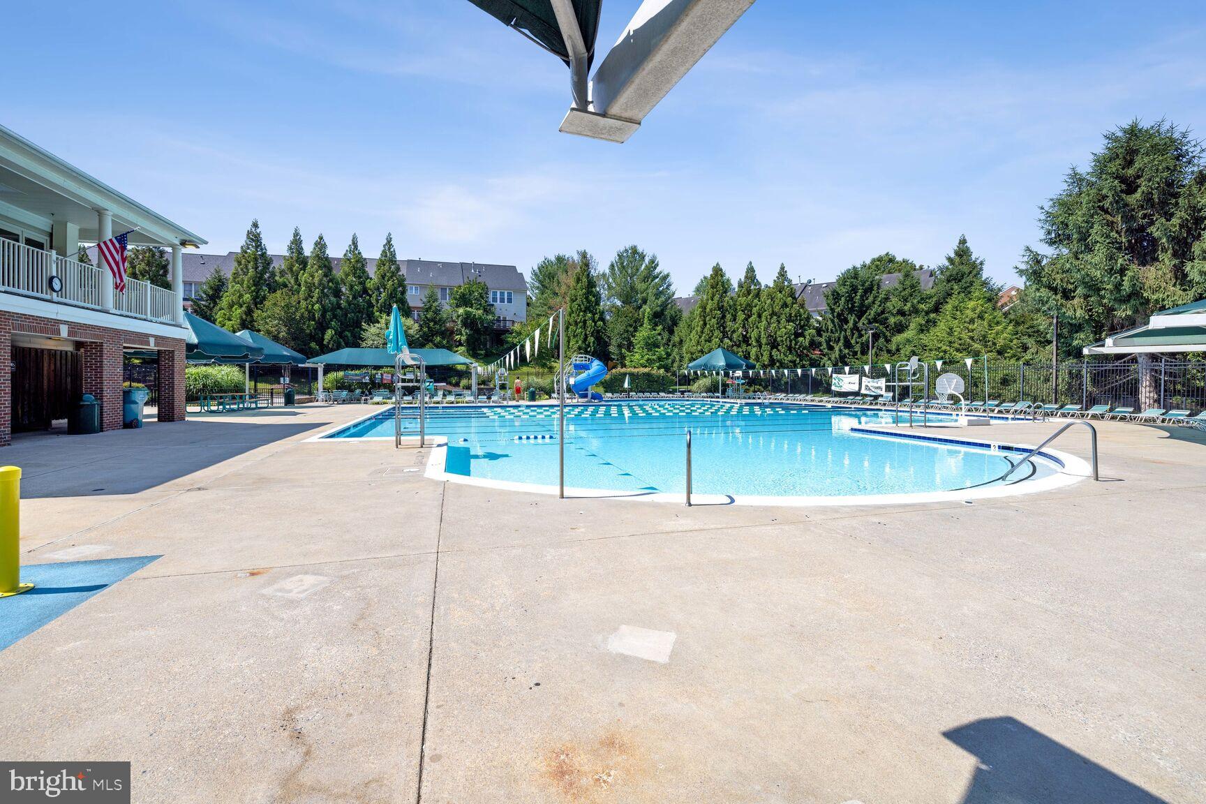 WILLOWS OF POTOMAC - Residential