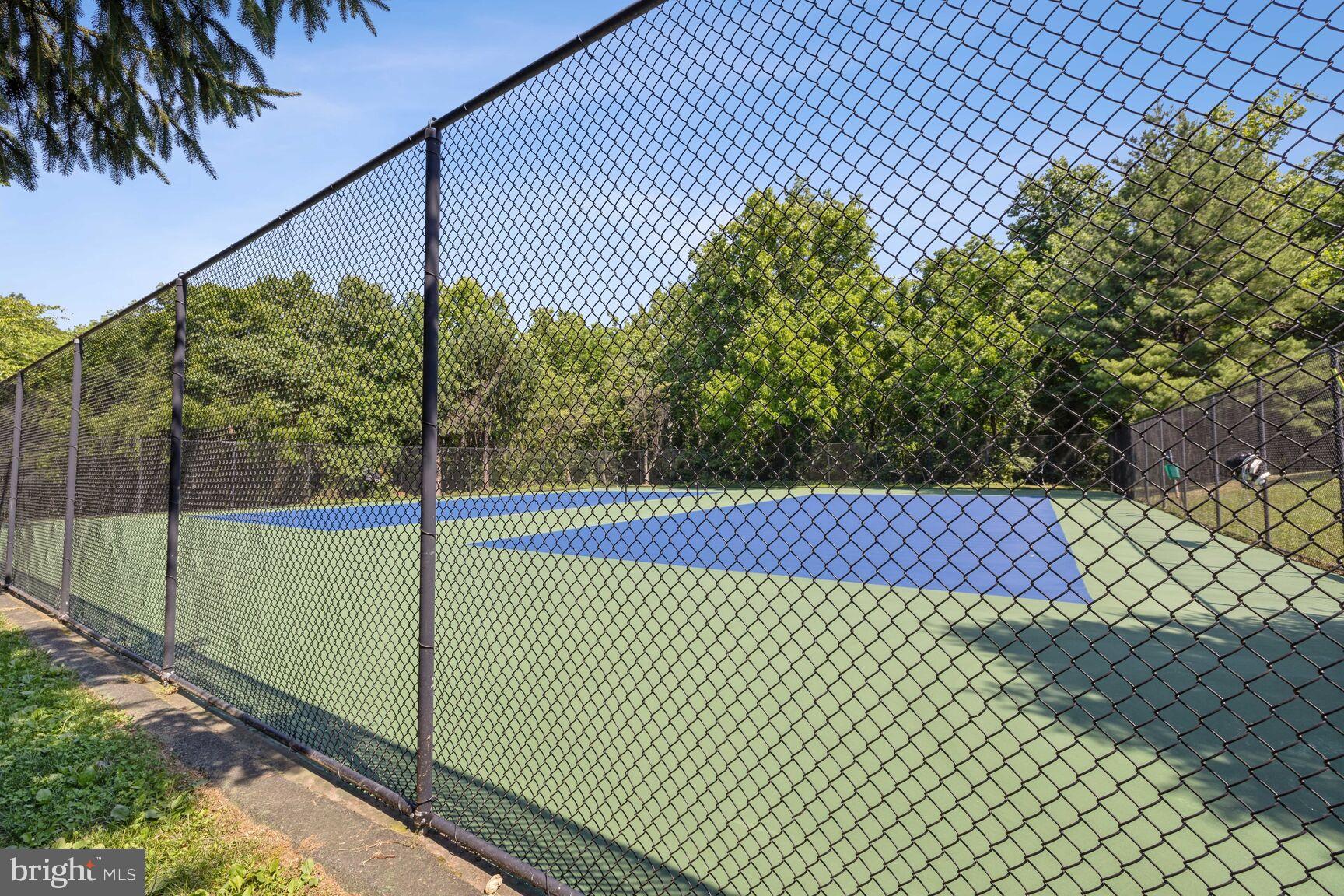 WILLOWS OF POTOMAC - Residential