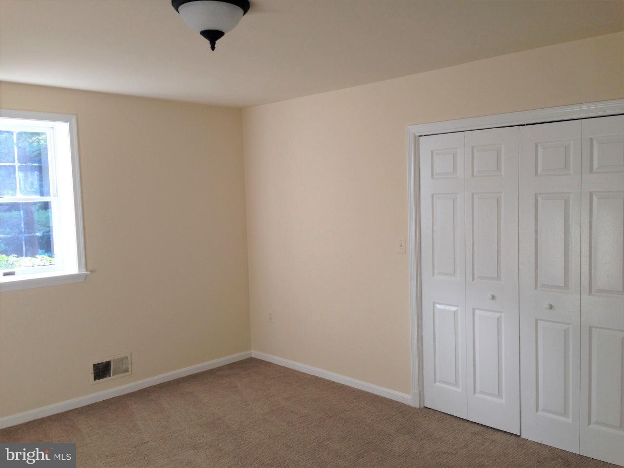 HOLLY KNOLL - Residential