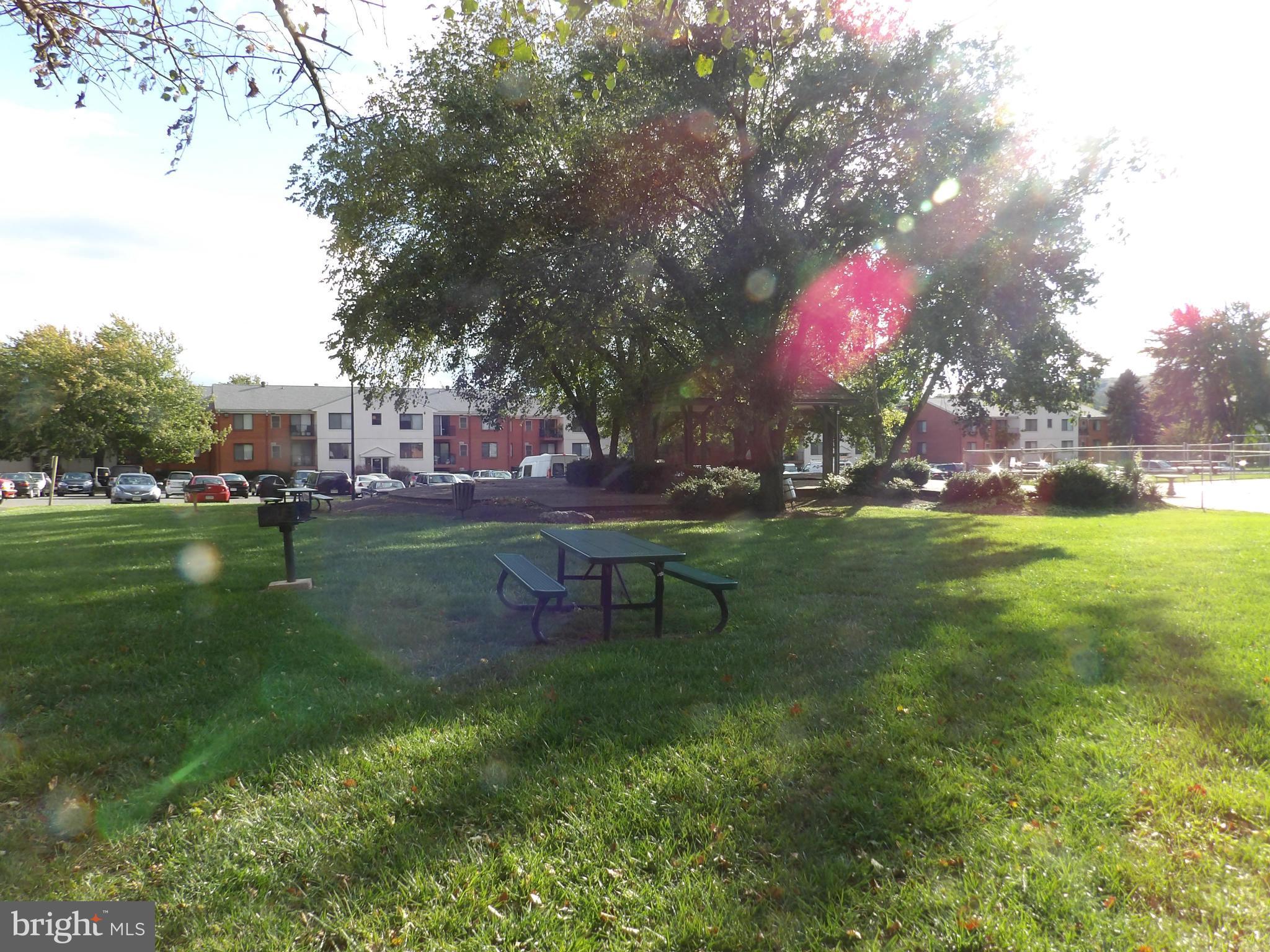 COUNTRY CLUB GREEN - Residential Lease