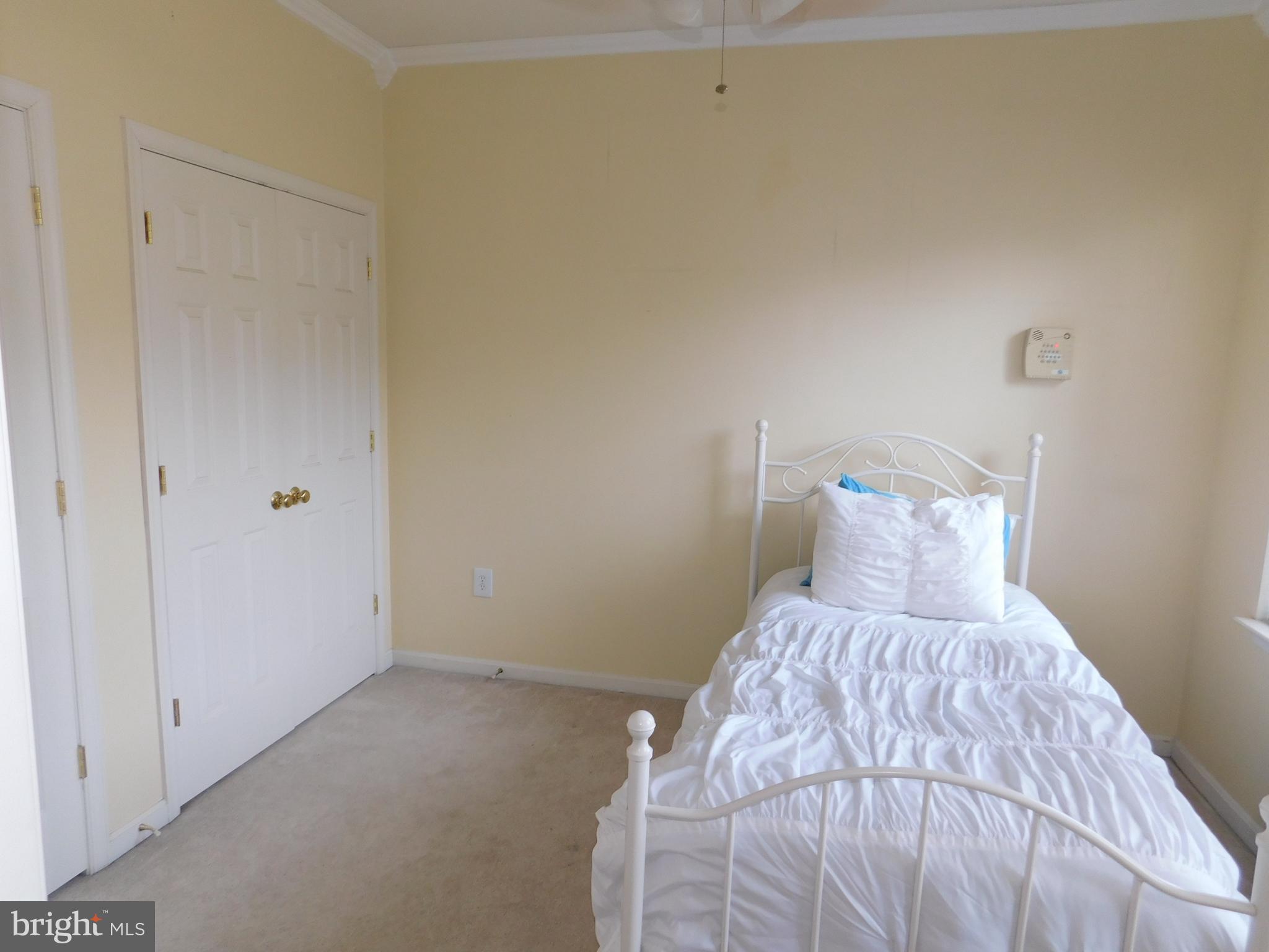 THE GLEN (SALEM FIELDS) - Residential Lease