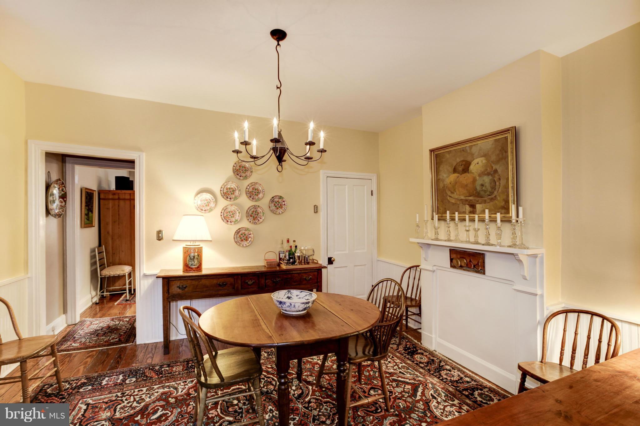 OLD TOWN ALEXANDRIA - Residential
