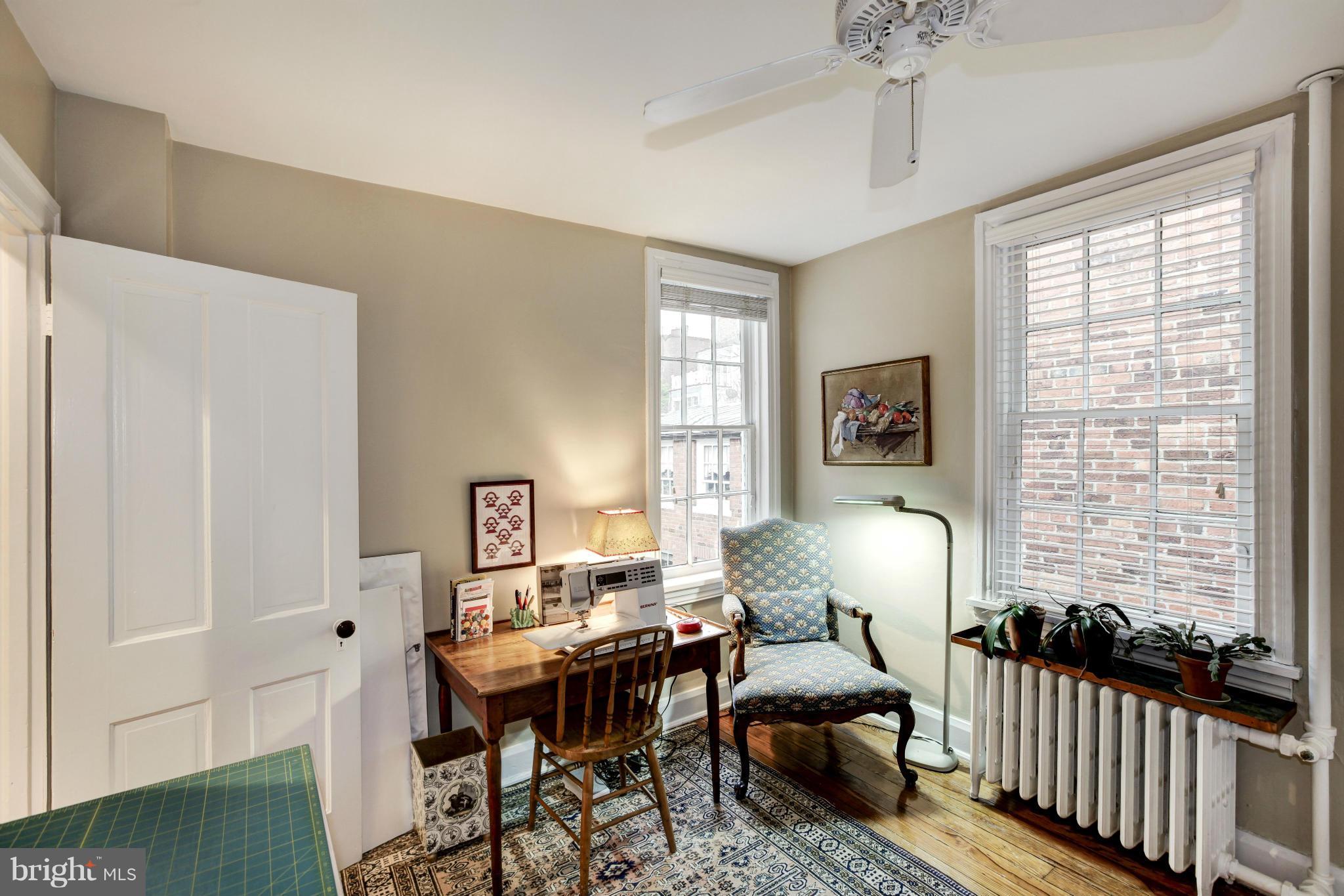 OLD TOWN ALEXANDRIA - Residential