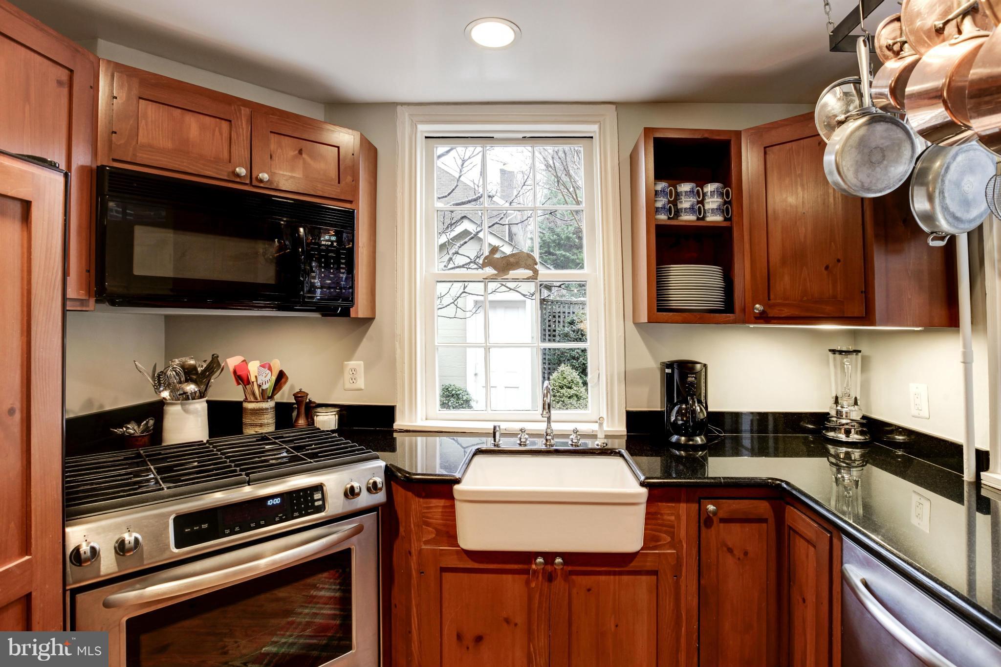 OLD TOWN ALEXANDRIA - Residential
