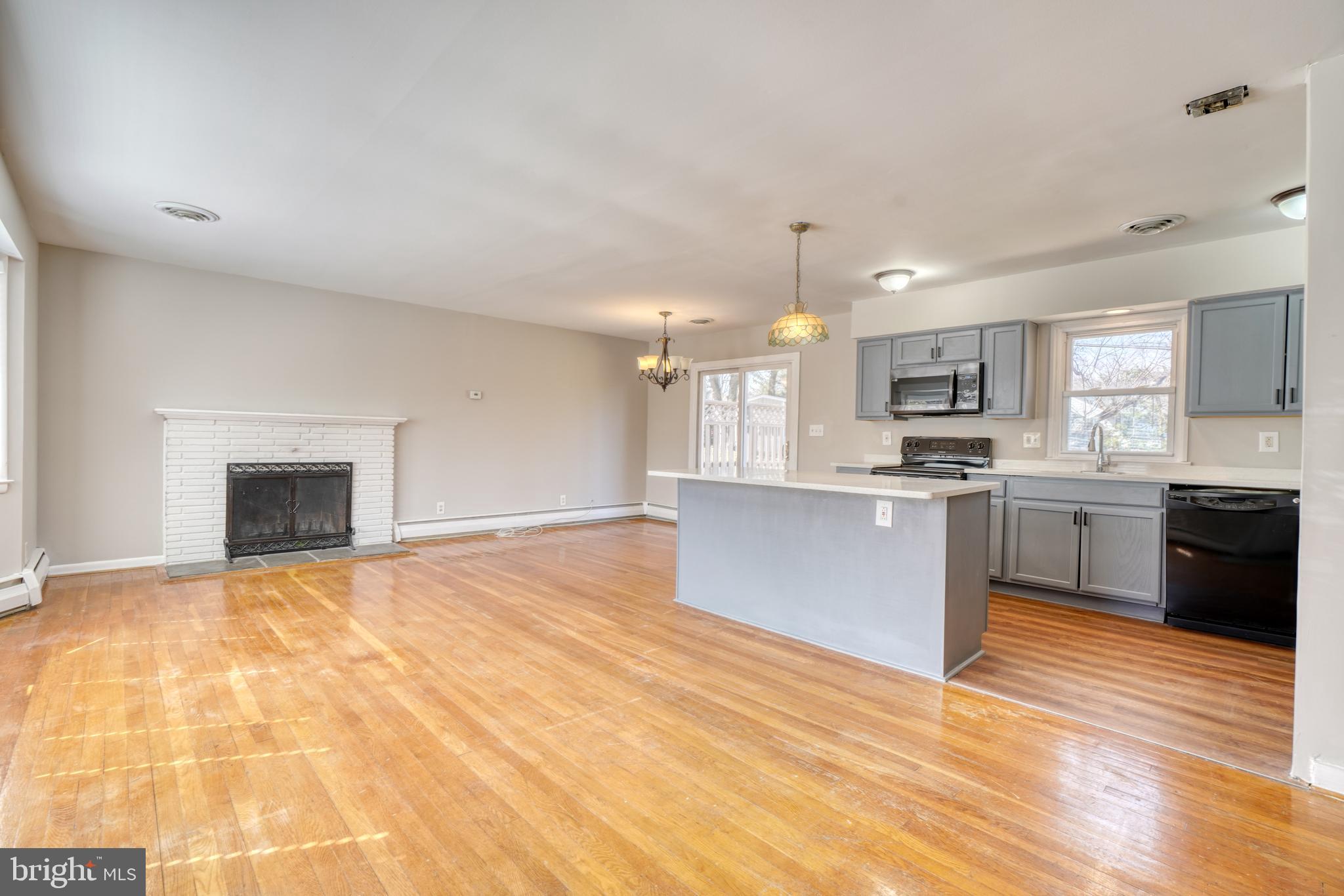 CAMPUS HILLS - Residential