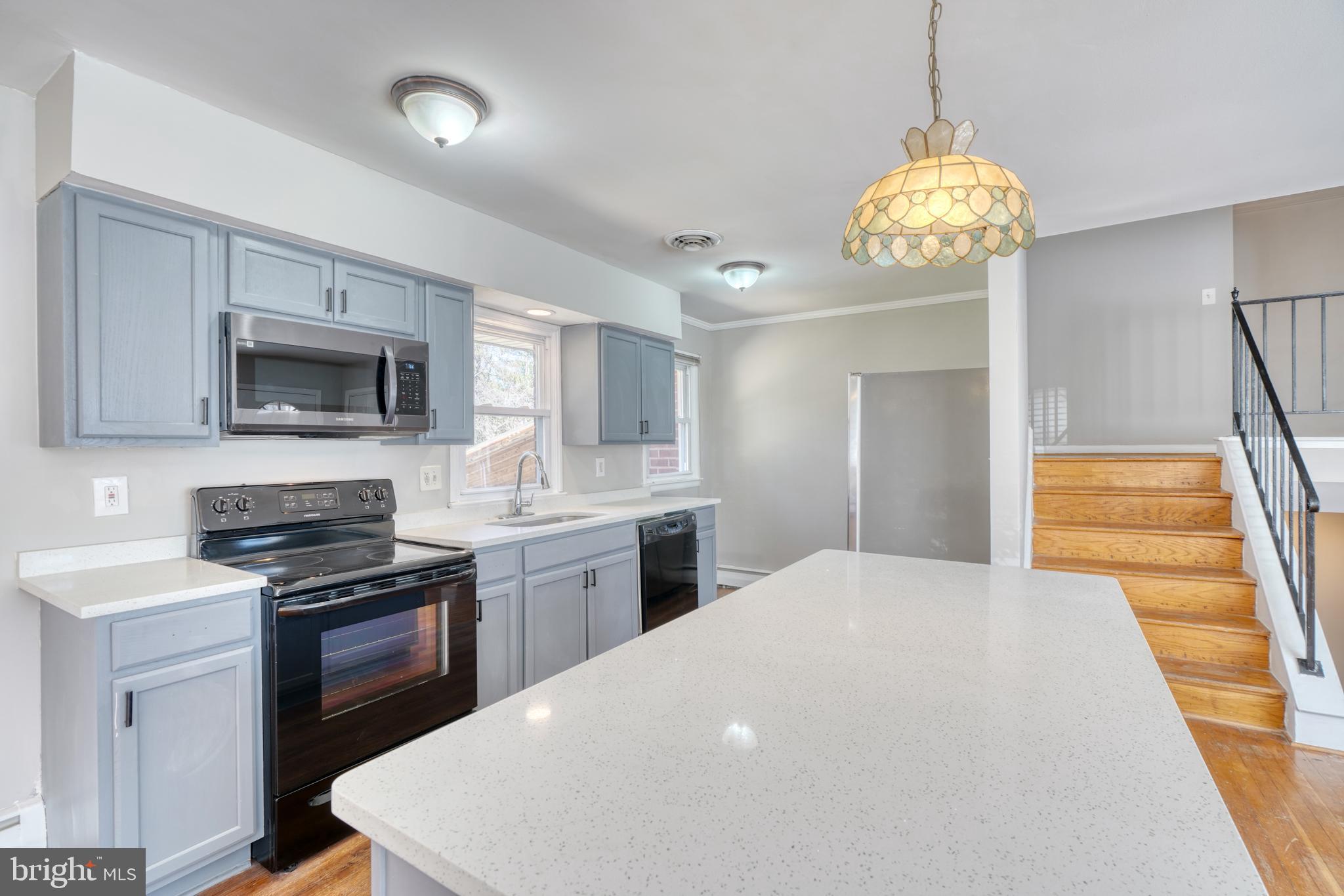 CAMPUS HILLS - Residential