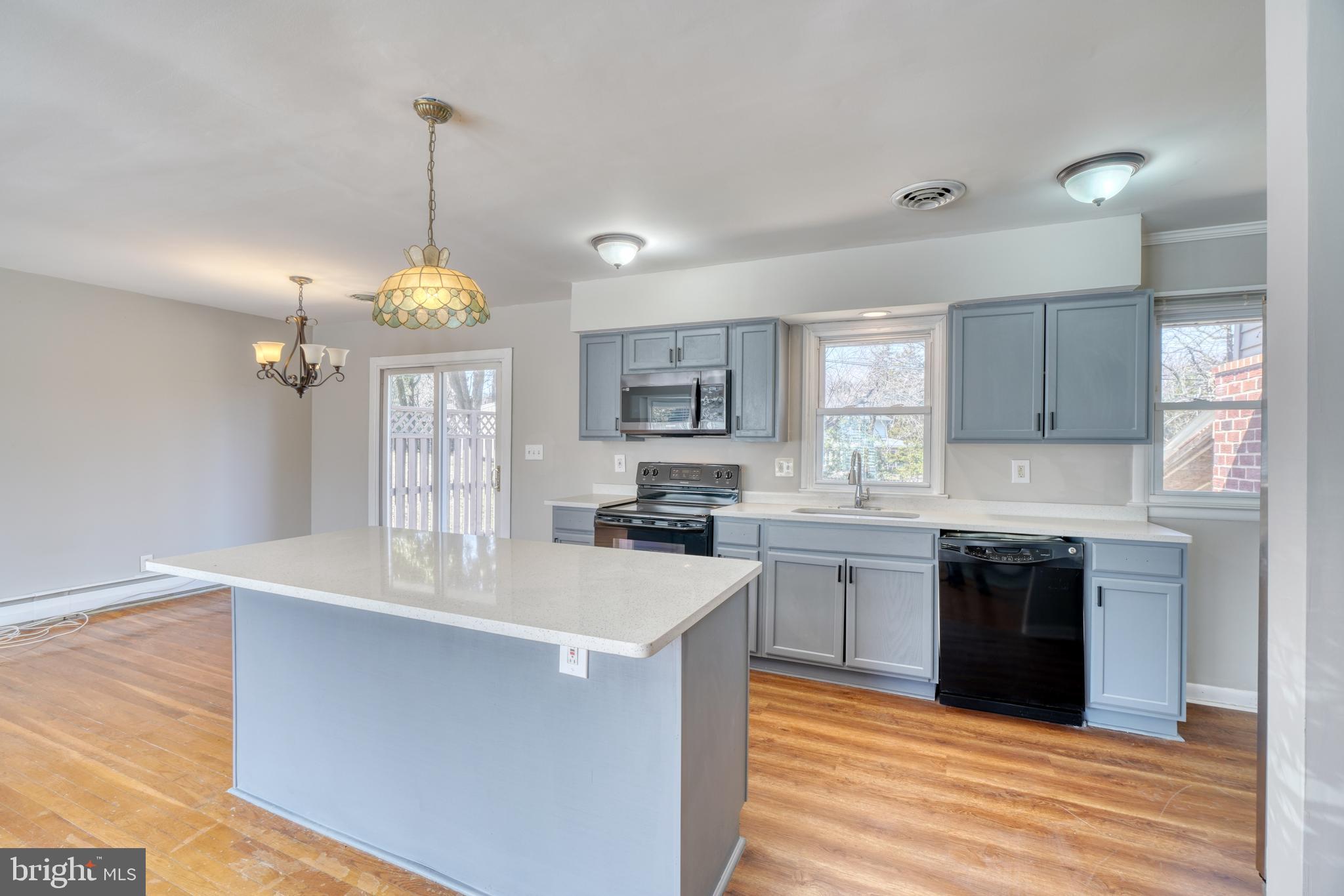 CAMPUS HILLS - Residential