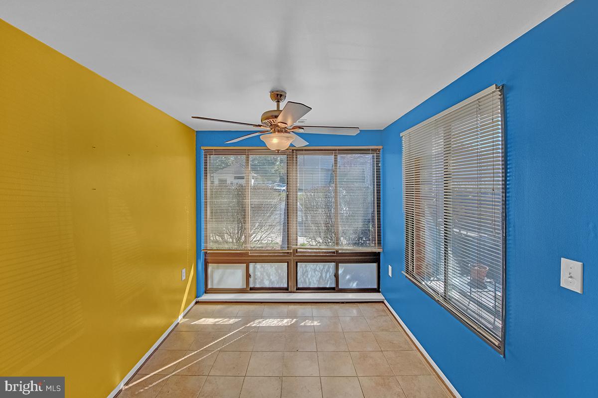 FARMINGDALE - Residential Lease