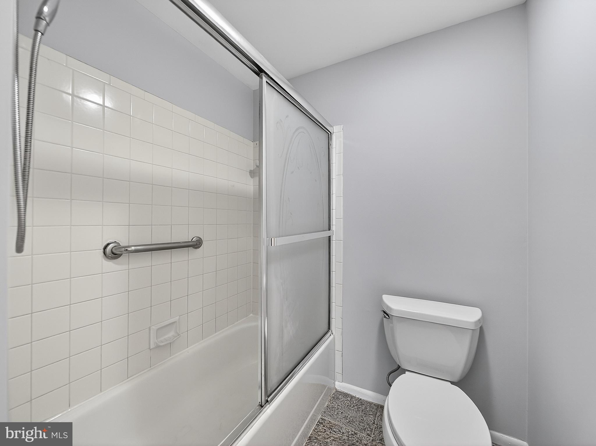 FARMINGDALE - Residential Lease