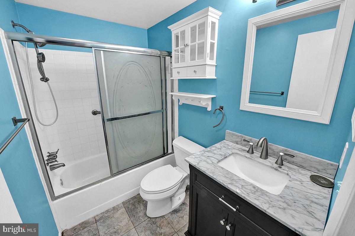 FARMINGDALE - Residential Lease