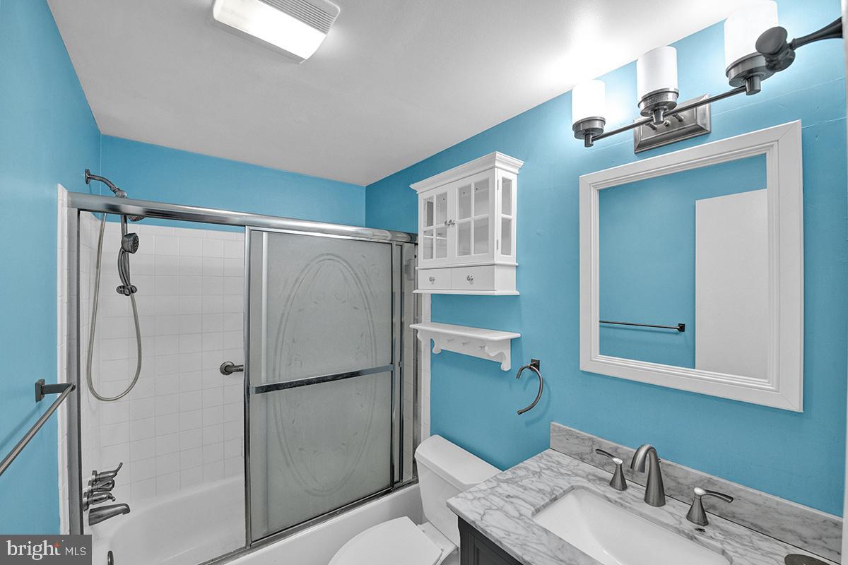 FARMINGDALE - Residential Lease