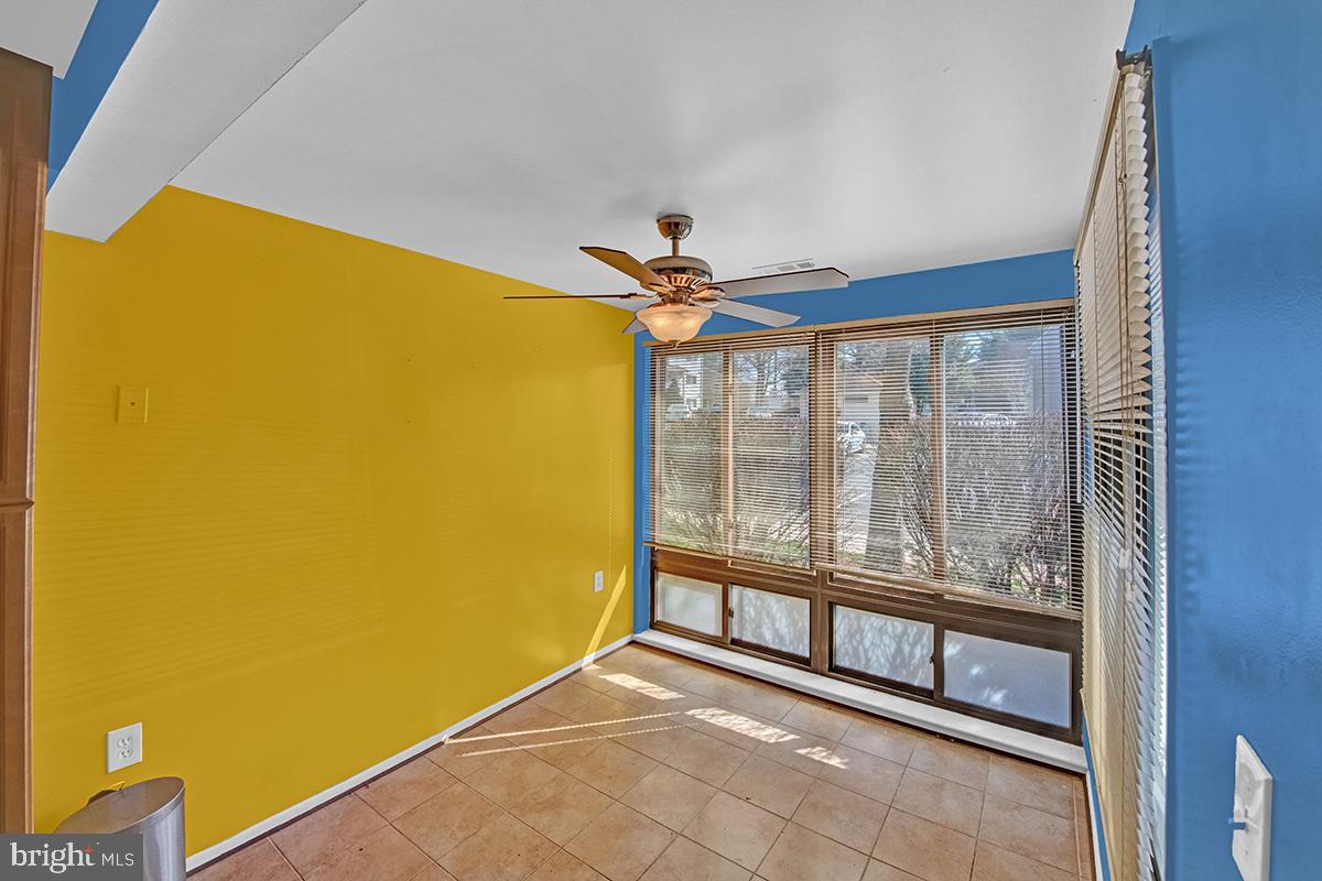 FARMINGDALE - Residential Lease