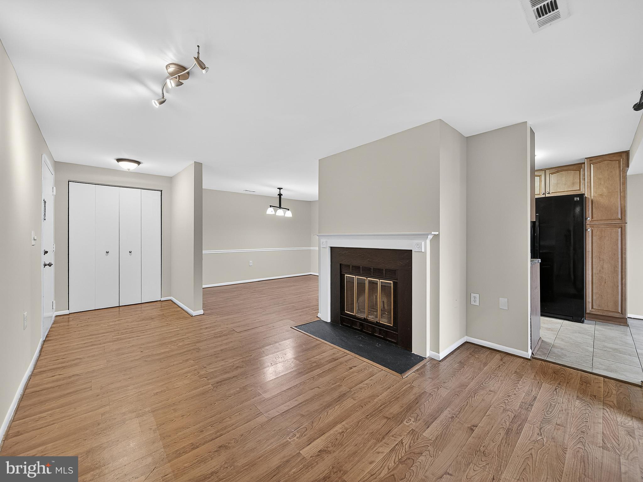 FARMINGDALE - Residential Lease