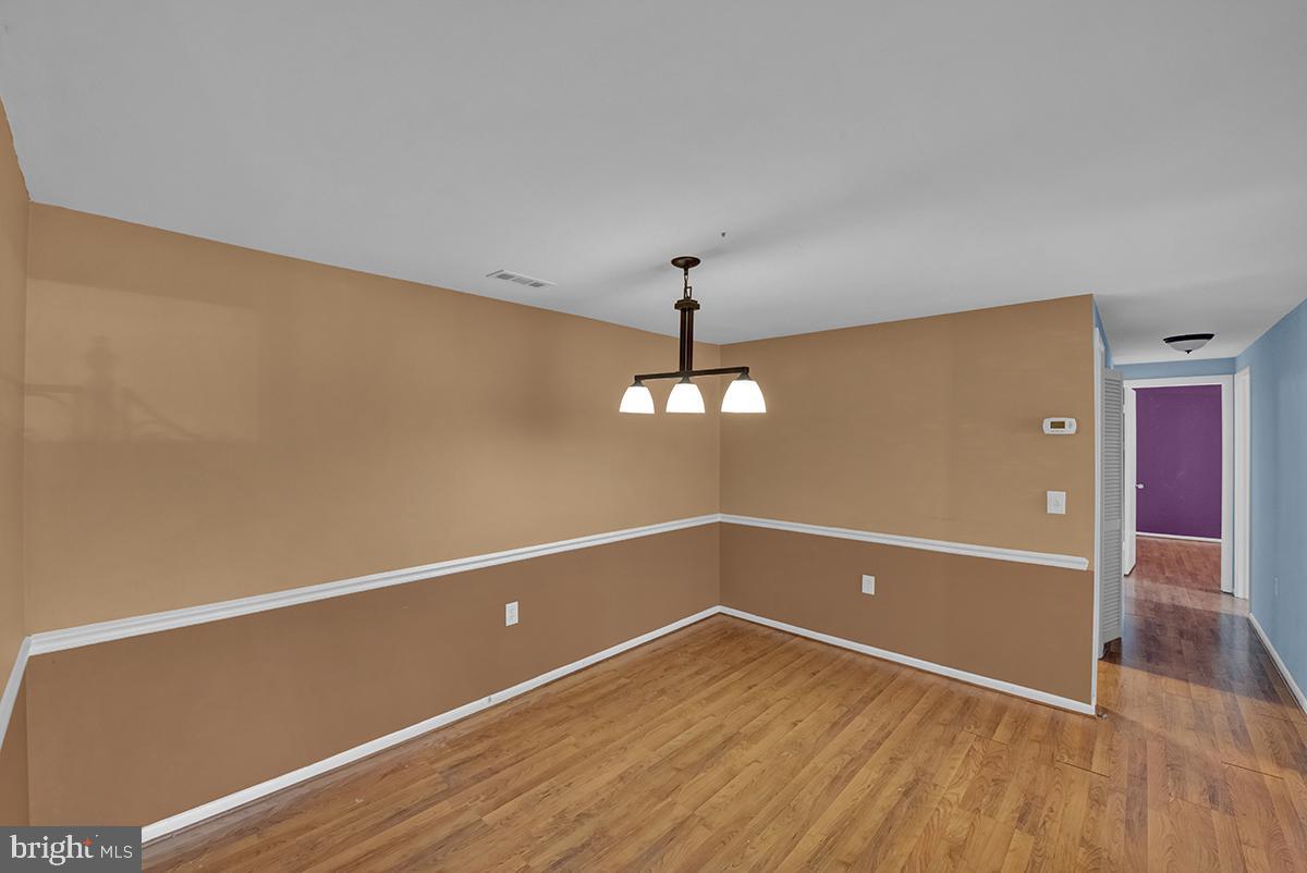 FARMINGDALE - Residential Lease